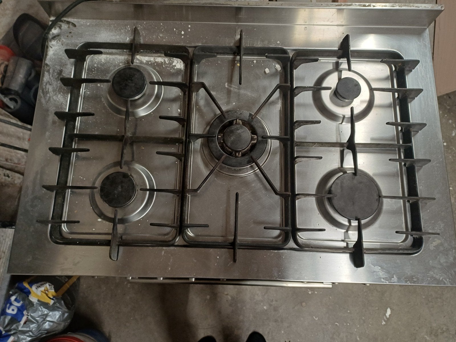 Solitaire / Bosch Vrijstaand 5-pits Gasfornuis met Oven - RV, Witgoed en Apparatuur, Ophalen, Gebruikt, 60 cm of meer, Gas