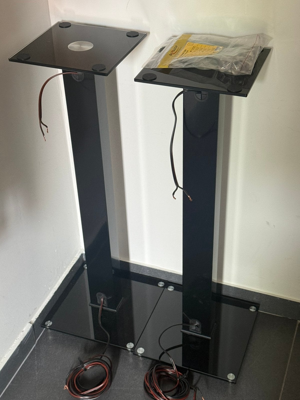 Vdd moderne speakerstandaarden (helemaal nieuw!), Ophalen, Gebruikt, Minder dan 2 meter, Luidsprekerkabel