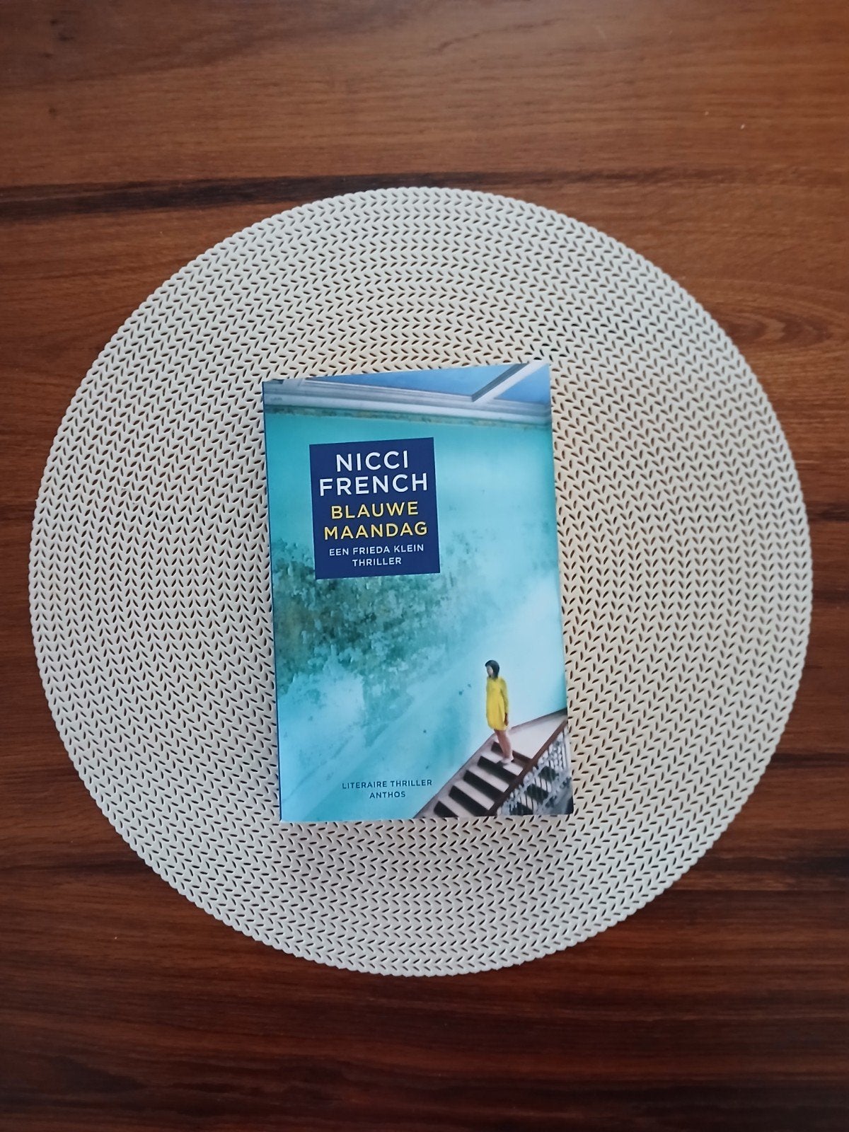 Nicci French - Blauwe maandag, Boeken, Ophalen of Verzenden, Nicci French, Nederland