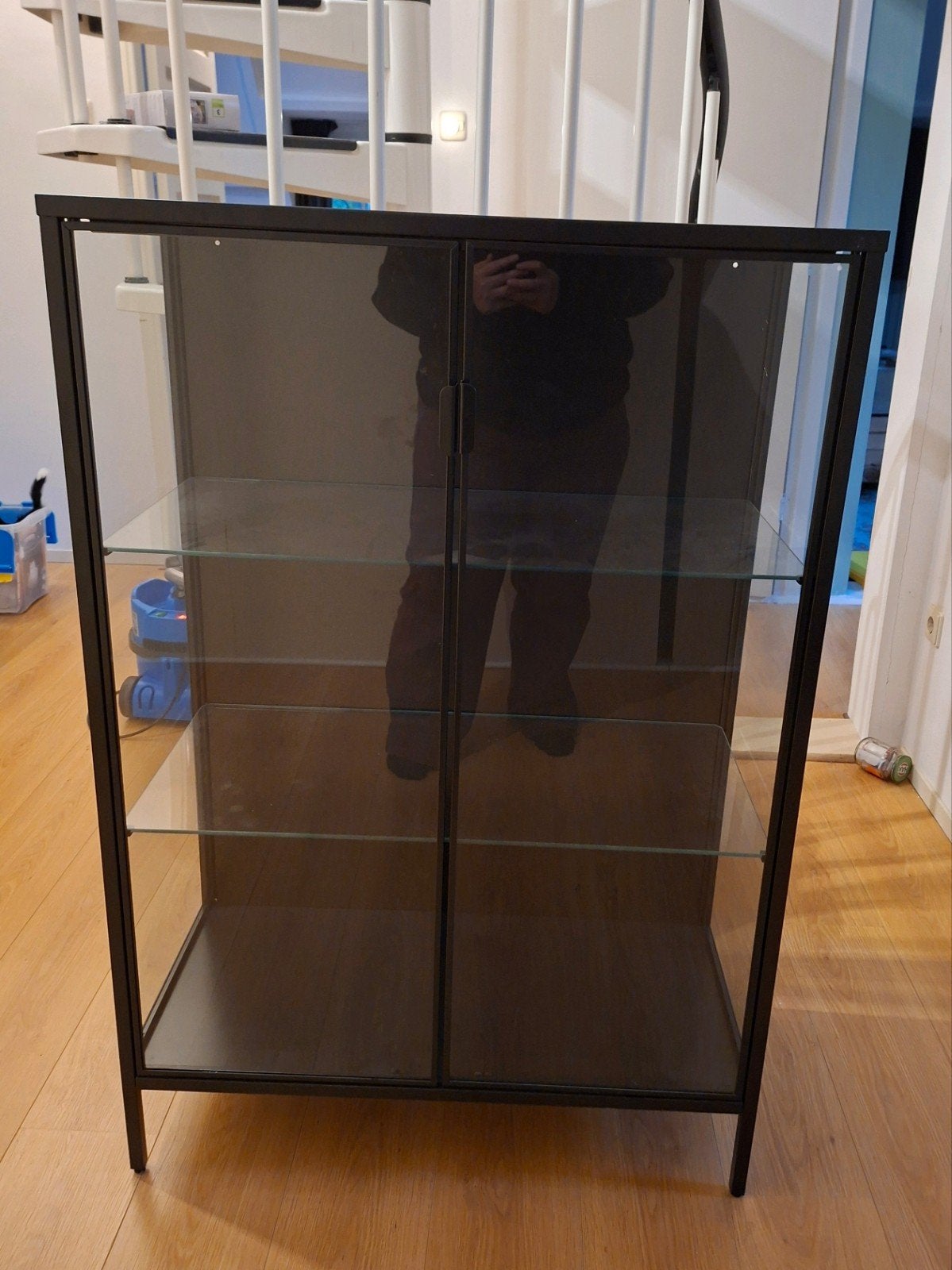 IKEA Rudsta Vitrinekast met 3 glazen planken, Ophalen, Met deur(en), 100 tot 150 cm, 50 tot 100 cm