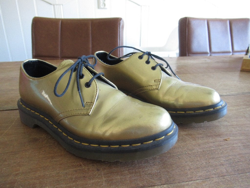 Mooie Doctor Dr. Martens schoen goud maat 38, Schoenen met lage hakken, Overige kleuren, Ophalen of Verzenden, Dr. Martens