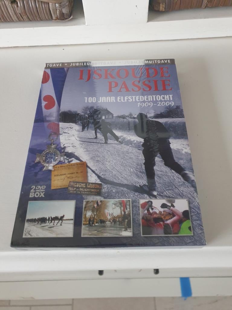 100 jaar elfstedentocht 1909 - 2009, Boeken, Ophalen of Verzenden, Zo goed als nieuw, Wintersport