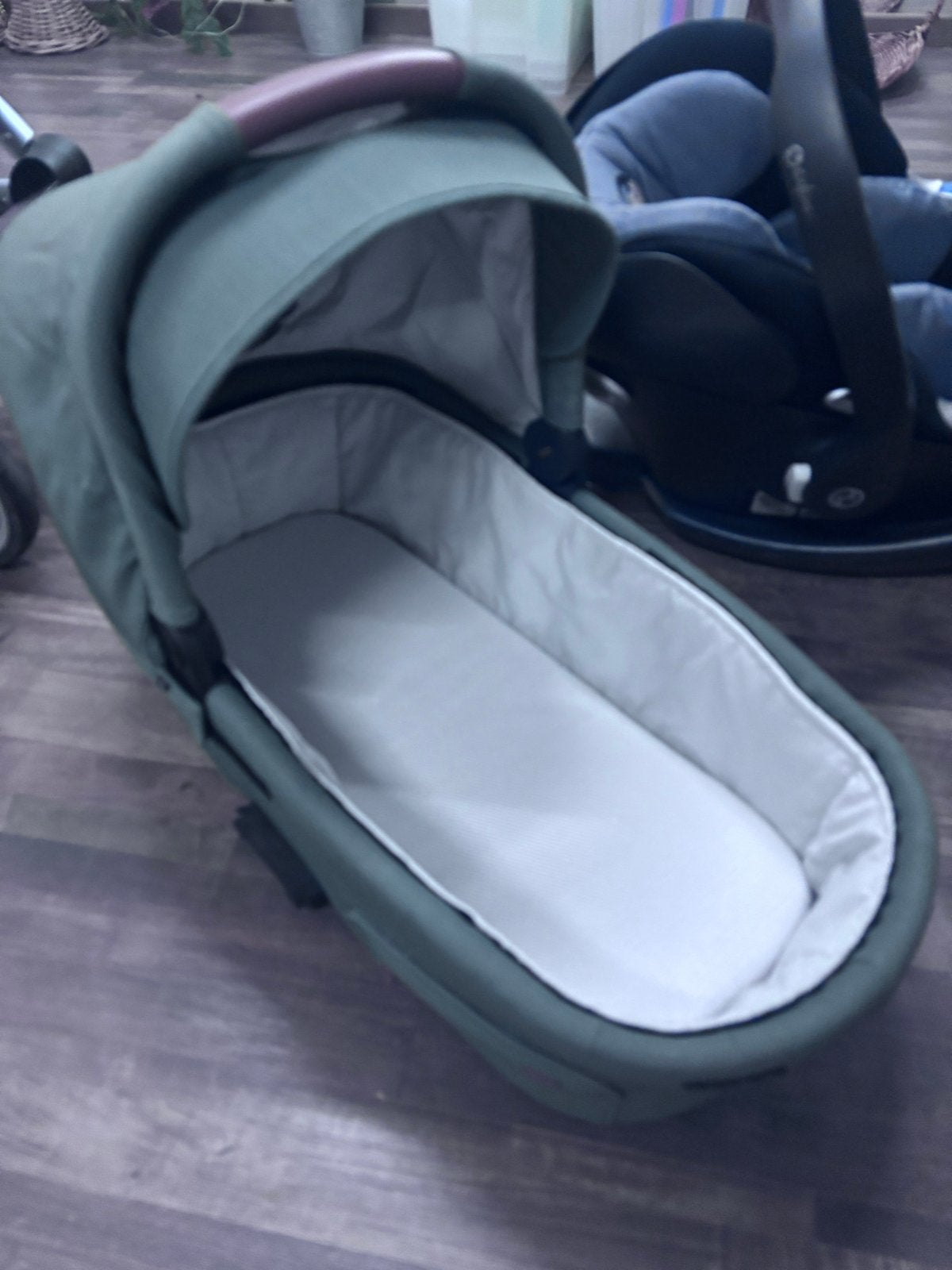 Mutsy Nio Combiwagen met Cybex autostoel en base, Ophalen, Gebruikt, Combiwagen, Mutsy