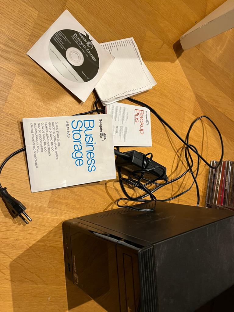 Seagate SRN02D business storage 2-bay NAS eindhoven, Ophalen of Verzenden, Zo goed als nieuw