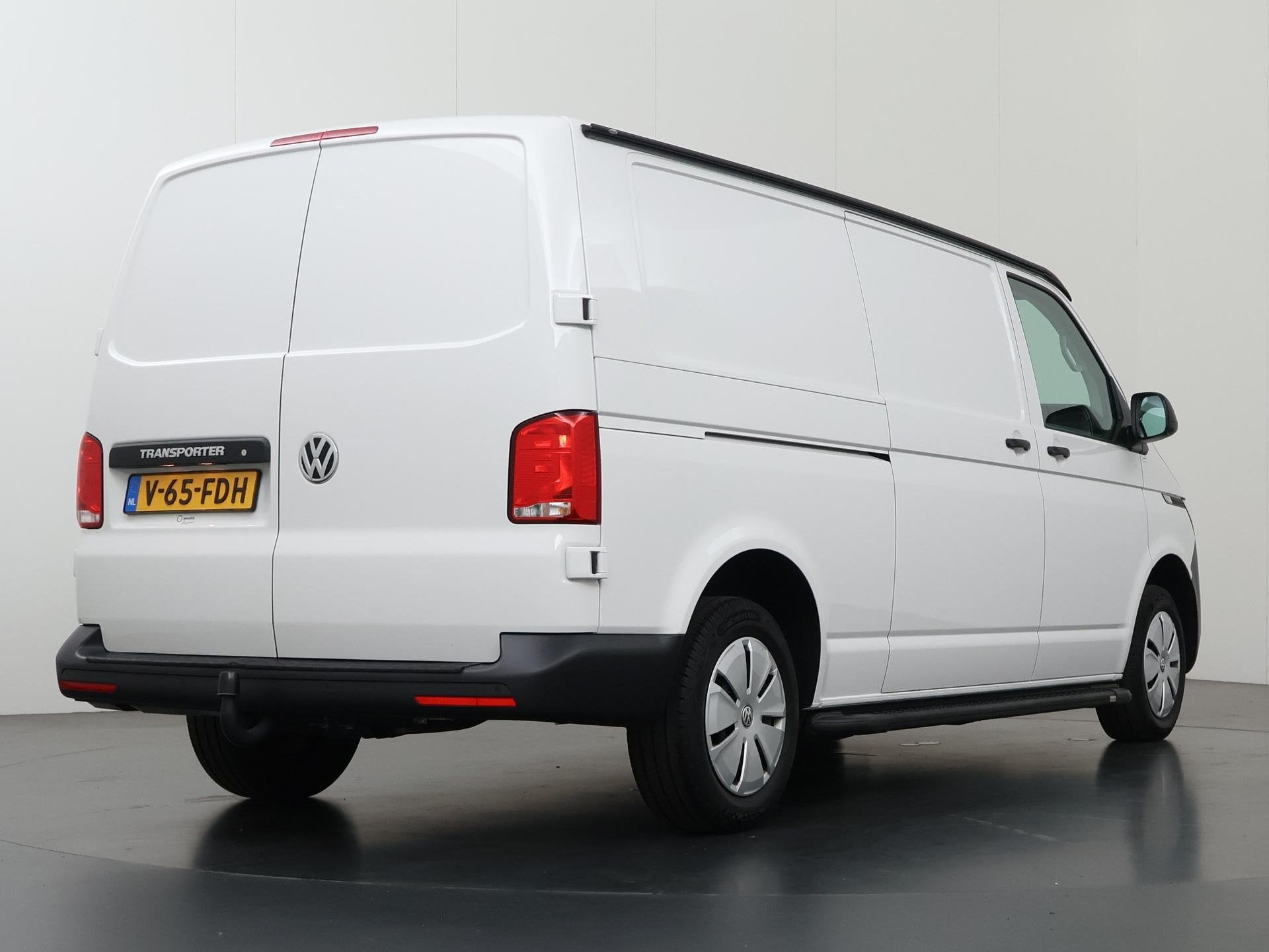 Volkswagen Transporter 2.0 TDI L2H1 28 Comfortline, Stof, Gebruikt, 4 cilinders, 150 pk