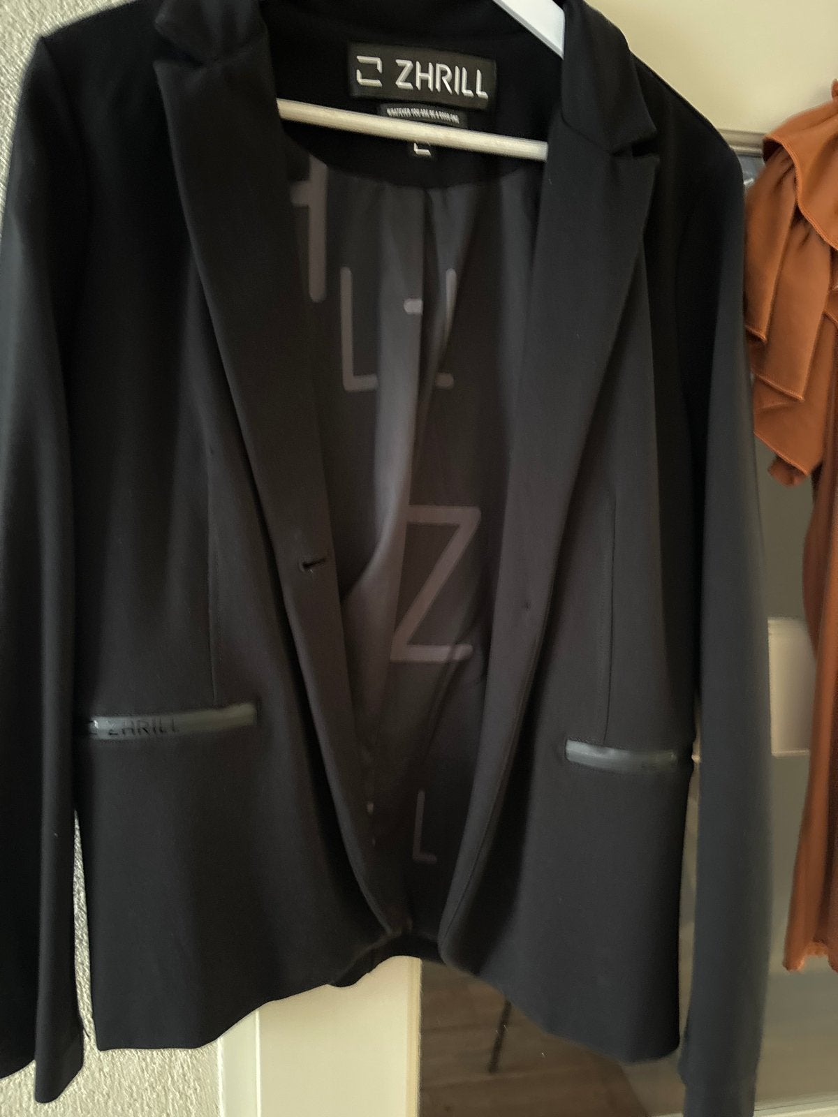 ZHRiLL Zwart Jasje Maat L - Zo goed als nieuw, Maat 38/40 (M), Zwart, Ophalen of Verzenden, Jasje