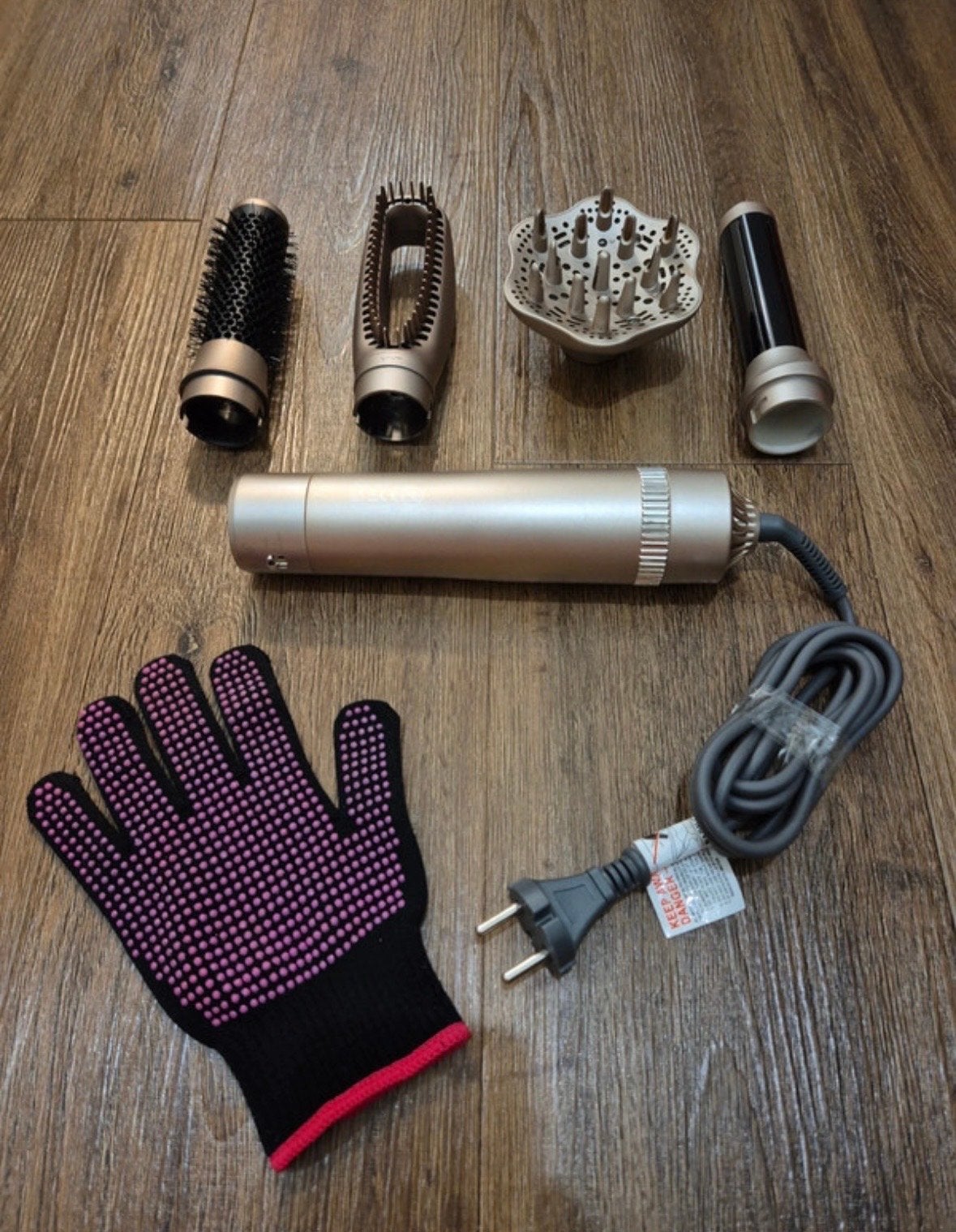 4-in-1 föhn met meegeleverde accessoires, Verzenden, Zo goed als nieuw, Haarverzorging