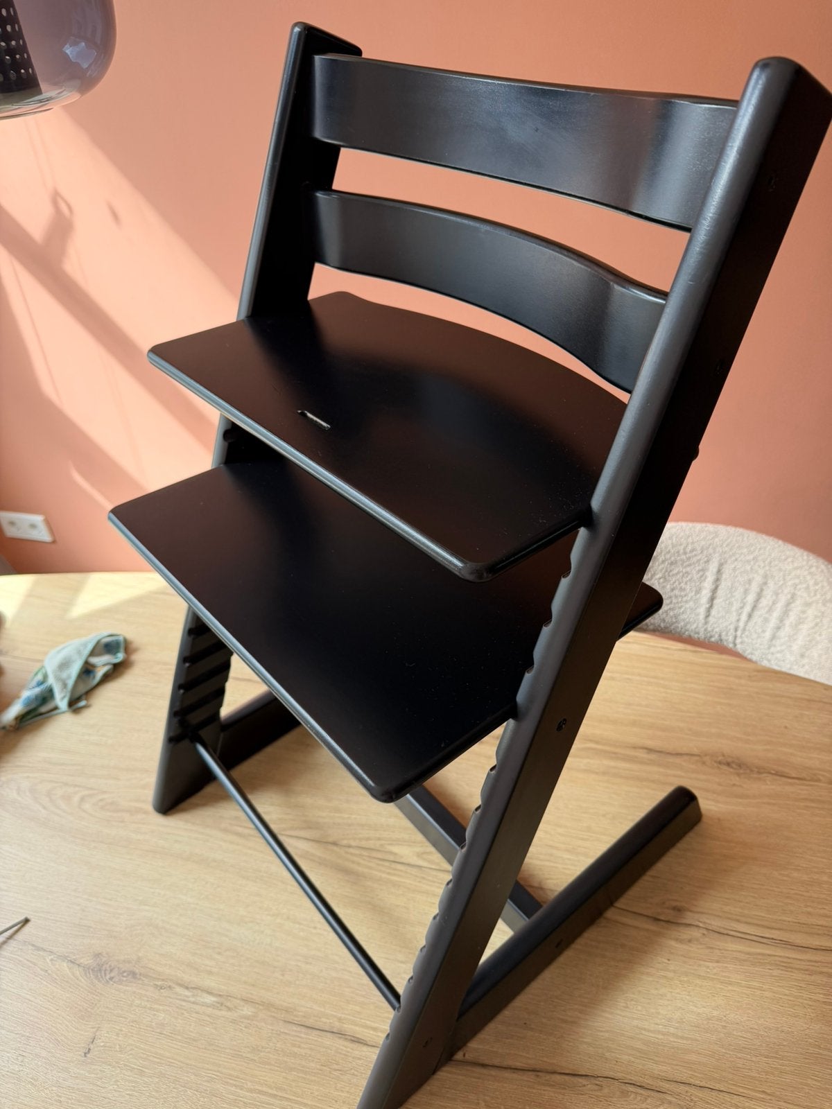Zeer nette originele Stokke Tripp Trapp Zwart (2022), Ophalen, Zo goed als nieuw, Meegroeistoel