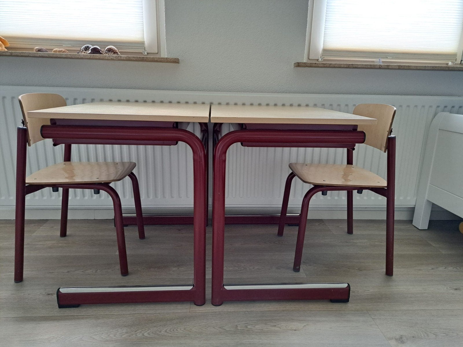 Presikhaaf schoolmeubelen 2 tafeltjes en stoeltjes, Ophalen, Tot twee personen, 50 tot 100 cm, 50 tot 100 cm