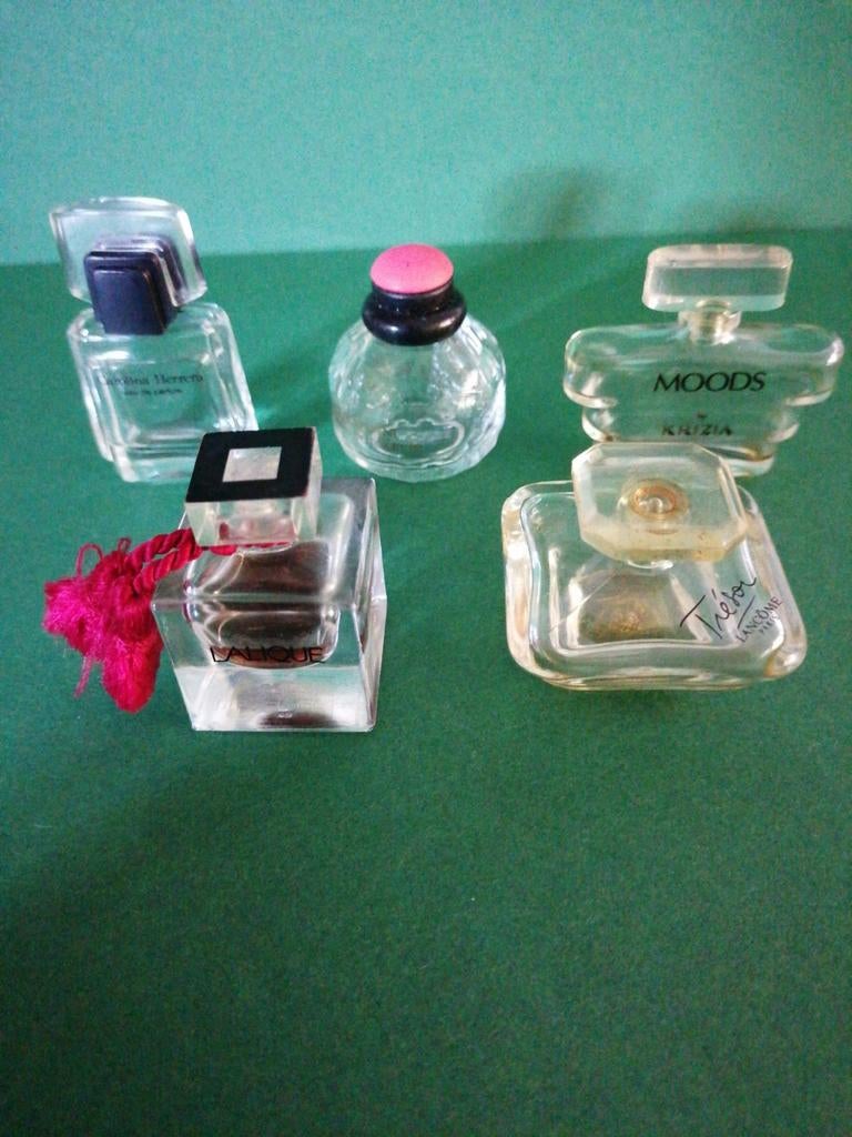 5 mini parfumflesjes van bekende merken, Ophalen