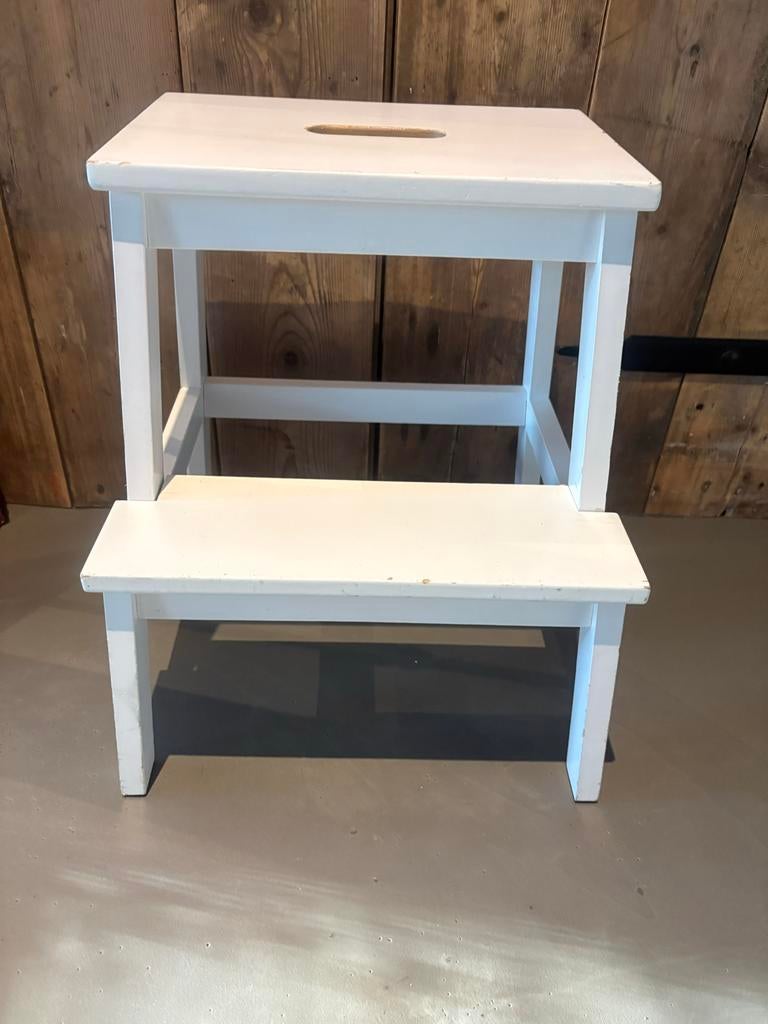 Witte houten opstapje / krukje - 50 cm hoog, Tuin en Terras, Ophalen of Verzenden, Zo goed als nieuw, Hout, Overige typen