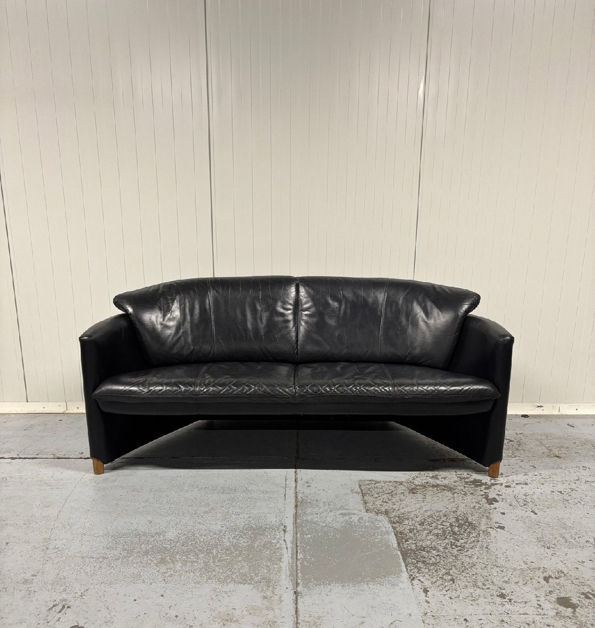 2-zits Leolux bank, 125 cm of meer, Ophalen of Verzenden, Zo goed als nieuw, 75 tot 100 cm