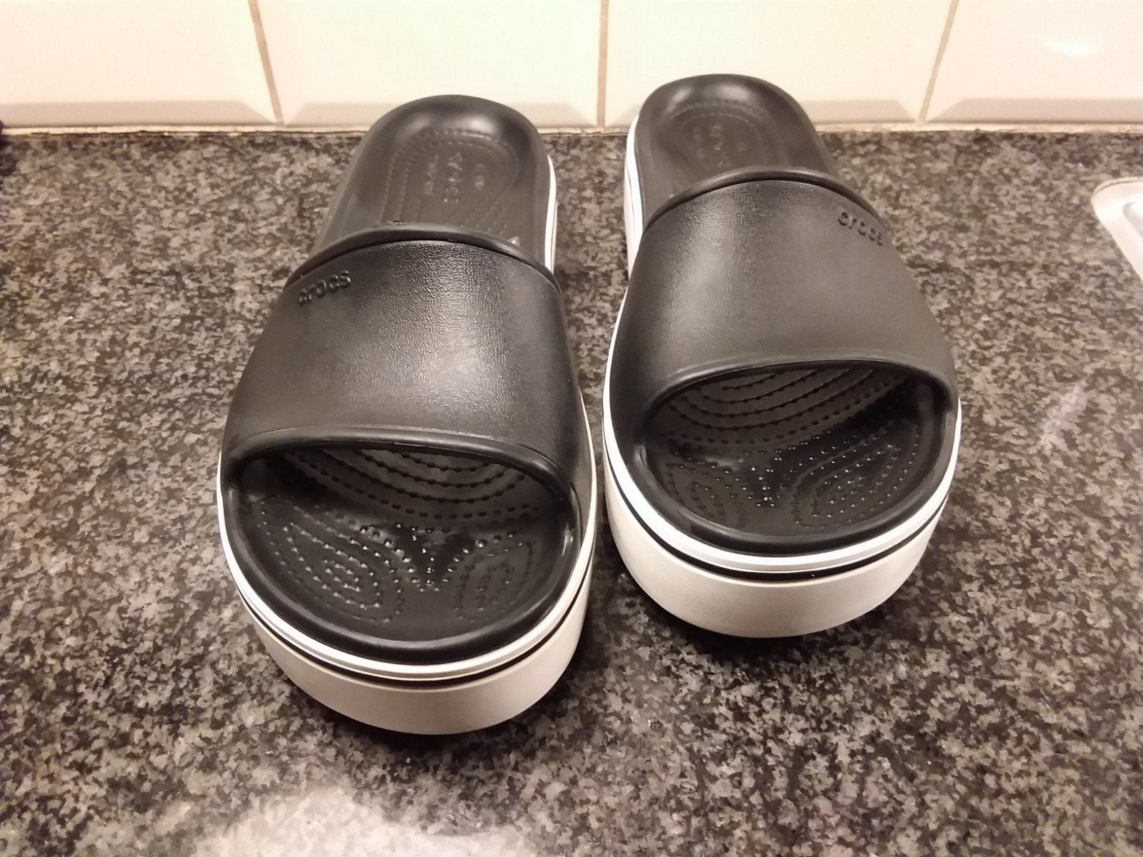 Crocs Crocband slide platform. Maat 37/38, Ophalen of Verzenden, Zo goed als nieuw, Zwart