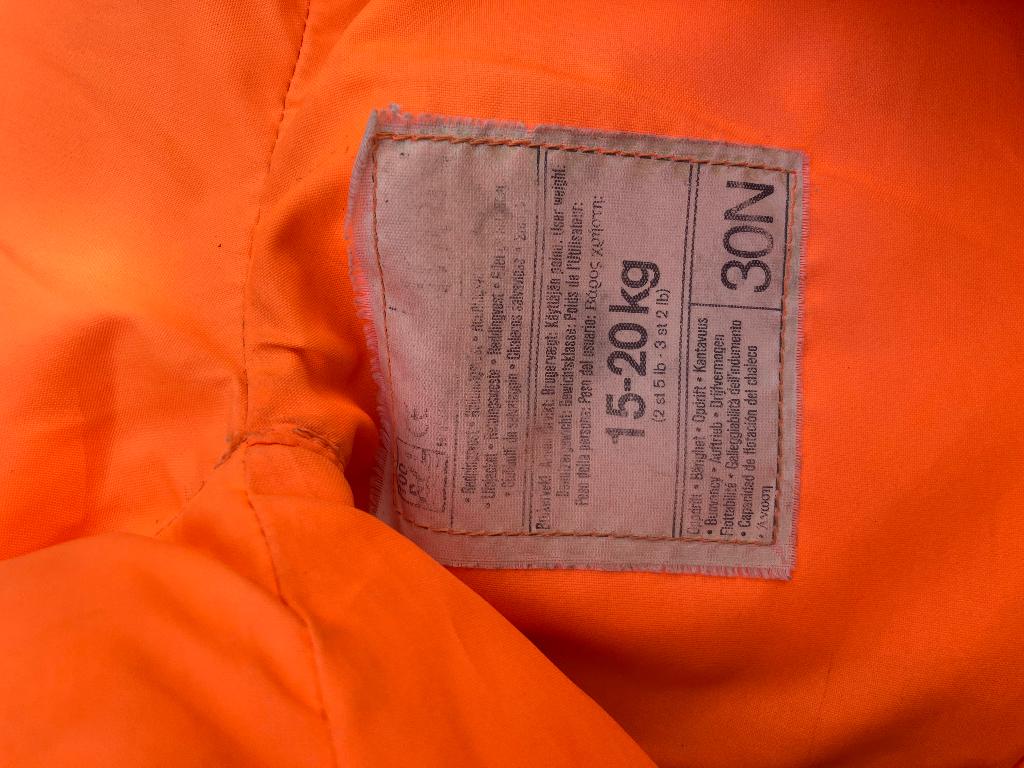 Zwemvest kind tot 15 kg en tot 20 kg, Kind, Helly Hansen, Ophalen of Verzenden, Zo goed als nieuw