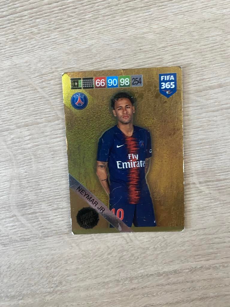 Neymar Jr. Limited Edition FIFA 365 Adrenalyn XL Kaart, Ophalen of Verzenden, Gebruikt, Buitenlandse clubs, Spelerskaart
