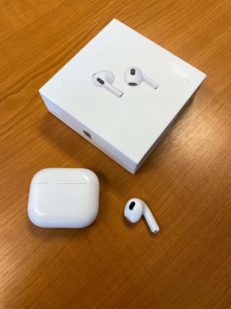 Airpod rechts 3e gen incl oplaadcase, Ophalen of Verzenden, Zo goed als nieuw, Wit, Apple