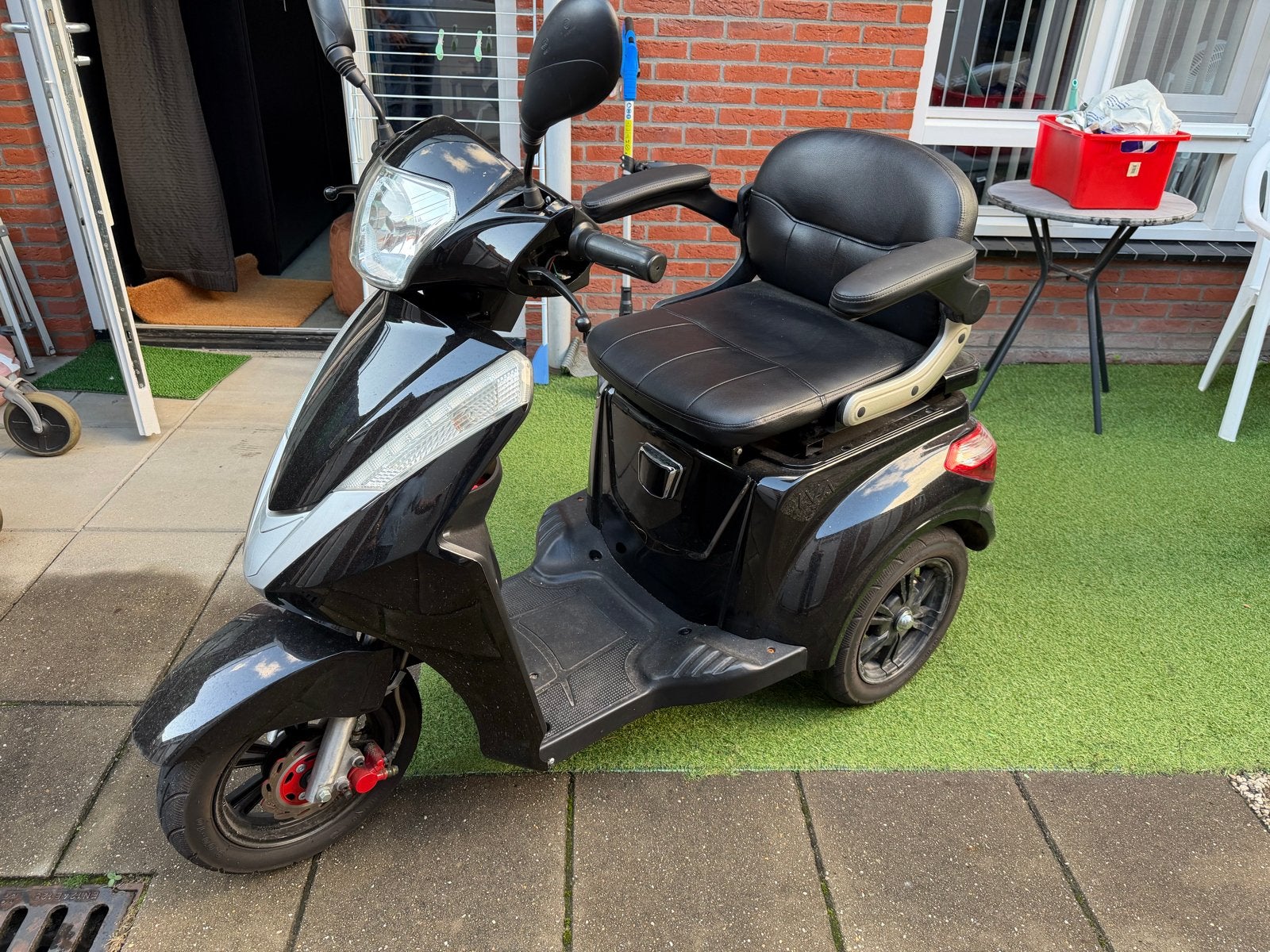 Scootmobiel driewieler IVA E1000, Zo goed als nieuw, 16 km/u of meer, 46 km of meer, Ophalen