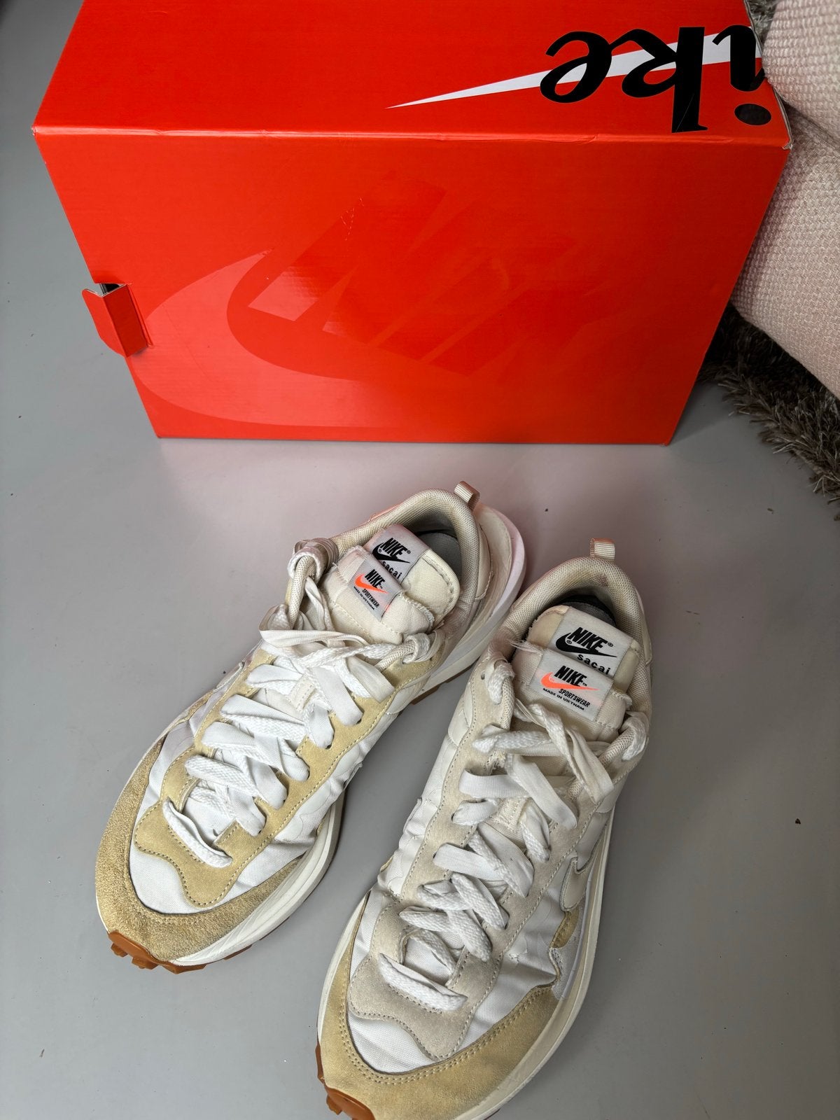 Nike Vaporwaffle / Sacai White Sail, Ophalen of Verzenden, Zo goed als nieuw, Wit, Sneakers of Gympen