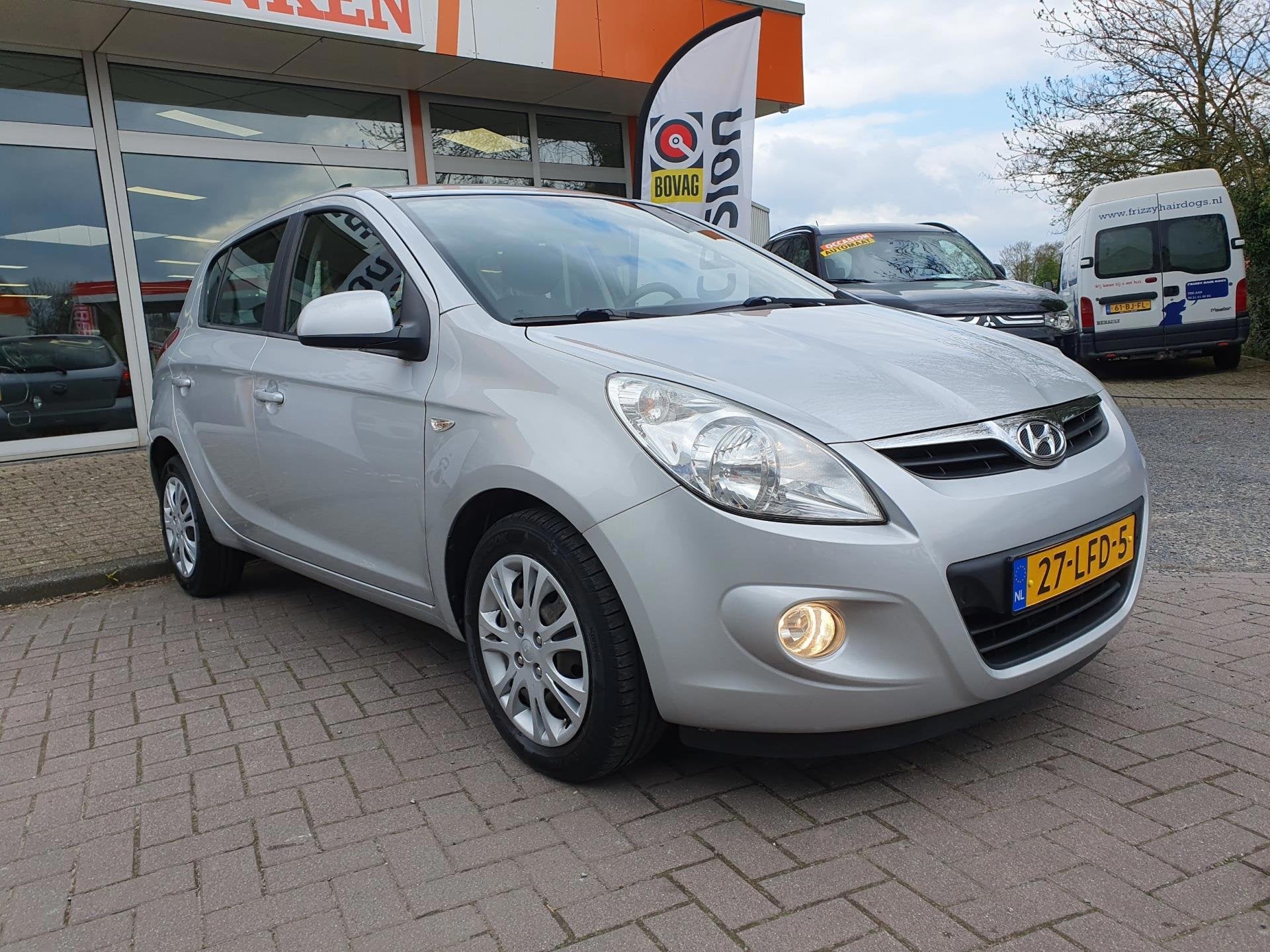 Hyundai I20 1.4i DynamicVersion 5drs Automaat BJ.2010 / Airc, Auto's, 4 cilinders, 1396 cc, Origineel Nederlands, Bedrijf