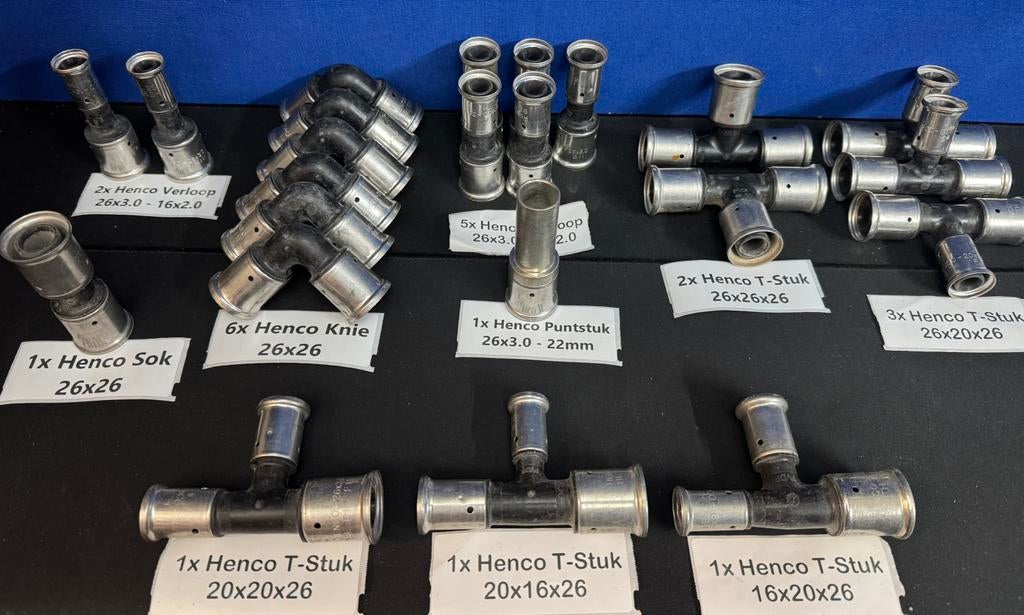 Henco 26x3.0 en 20x2.0 Knie, T-Stuk en Verloop Koppelingen, Doe-het-zelf en Verbouw, Buizen en Afvoer, Overige materialen, Overige typen