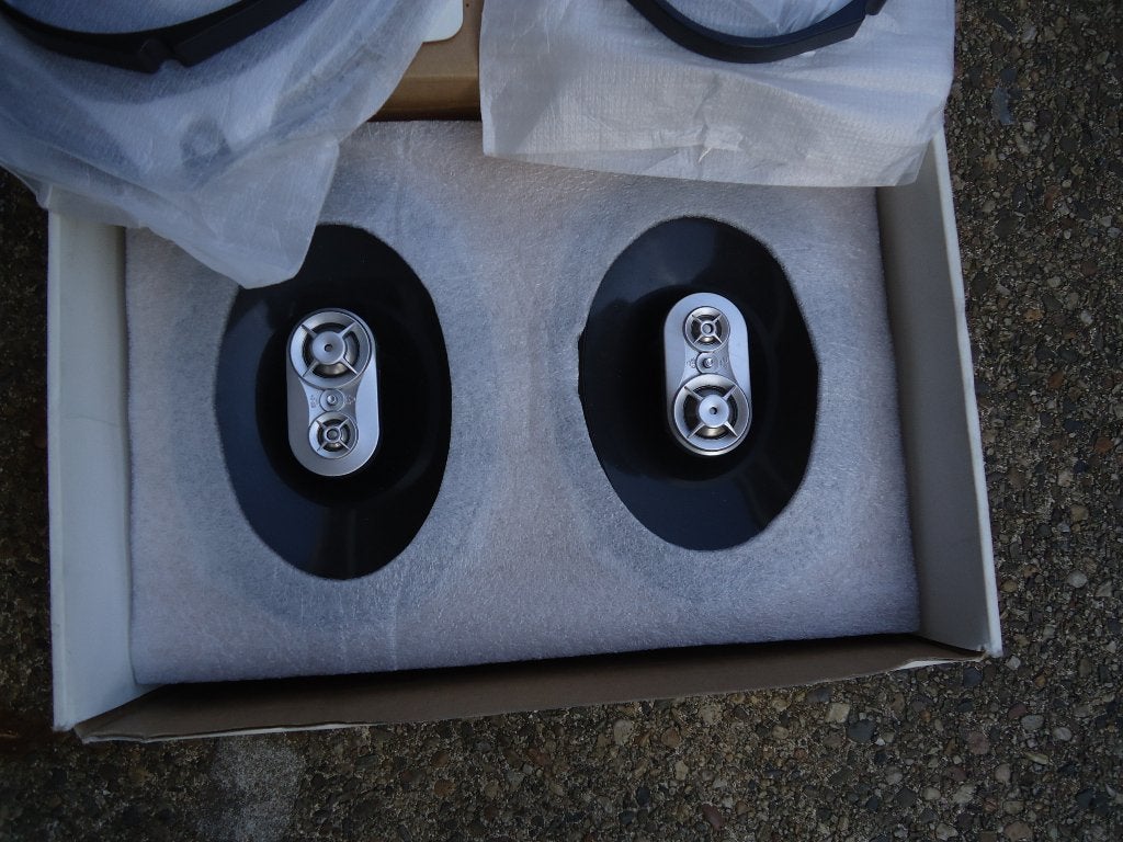 TE KOOP JBL GTO  937 NIEUW 300 WATT PEAK 100 WATT RMS, Ophalen, Nieuw