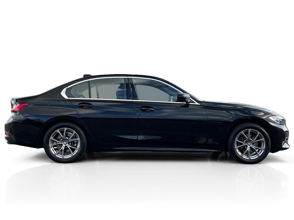 BMW 3-serie 318i Sport Line  Sportstoelen  LED  Sfe, Automaat, 1998 cc, Gebruikt, 1465 kg