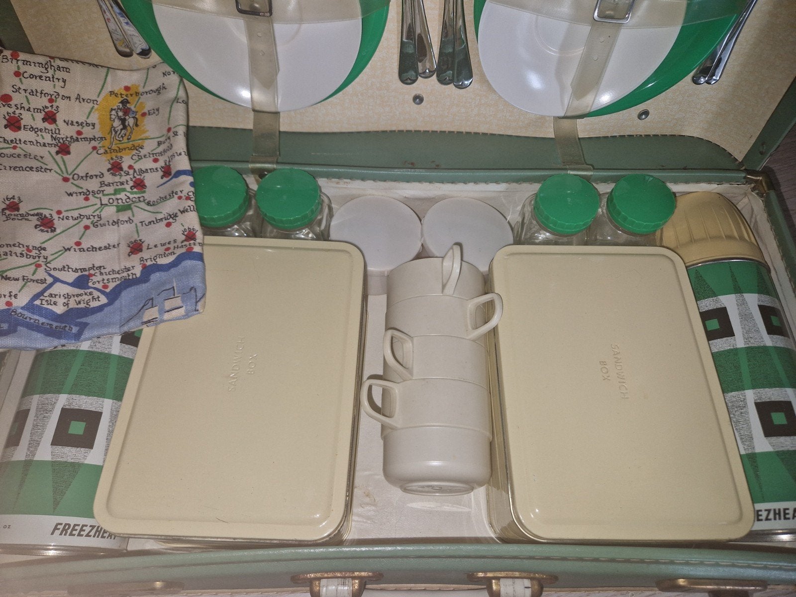 Vintage Picknickkoffer – Complete Retro Picknickset, Ophalen of Verzenden, Gebruikt