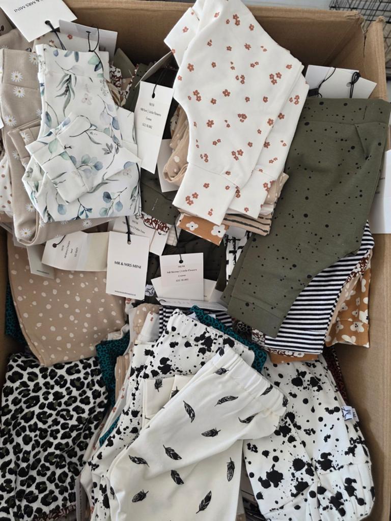 210 stuks Partij handgemaakte broekjes flared en leggings +, Kinderen en Baby's, Babykleding | Overige, Ophalen of Verzenden, Nieuw