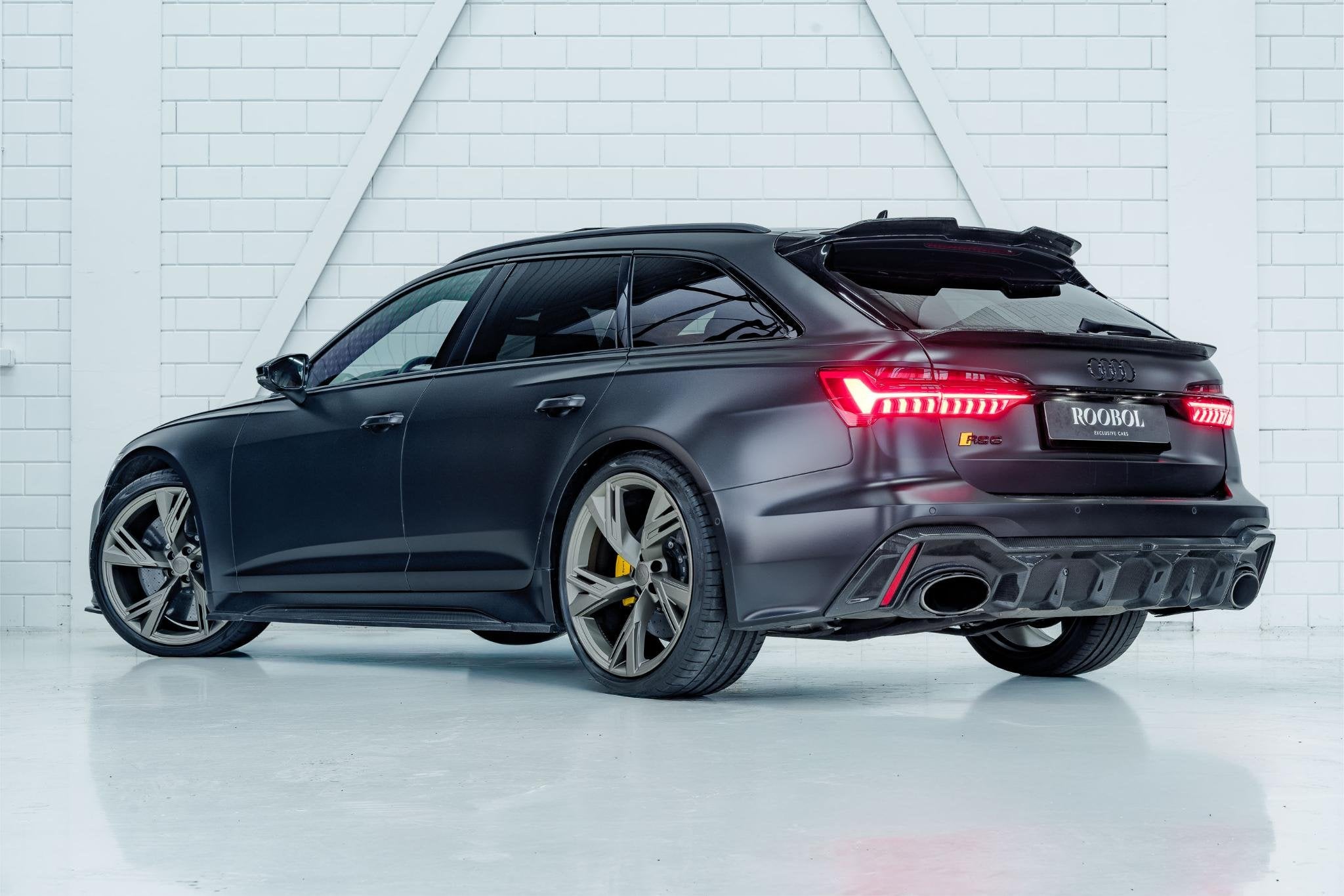 Audi A6 Avant RS 6 TFSI quattro l Urban l Akra l Full PPF l, Auto's, Audi, Automaat, Gebruikt, Vierwielaandrijving, 2075 kg