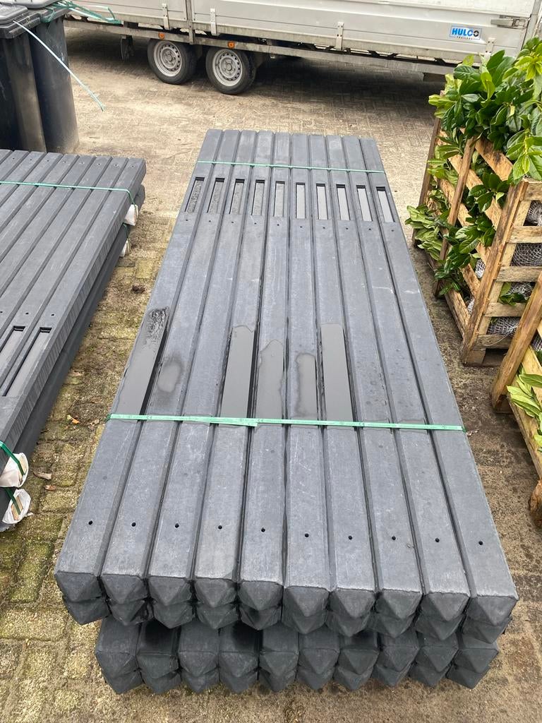Antraciet betonpalen voor schutting - tussen- en eindpalen, Overige materialen, Minder dan 3 meter, Nieuw, Ophalen of Verzenden