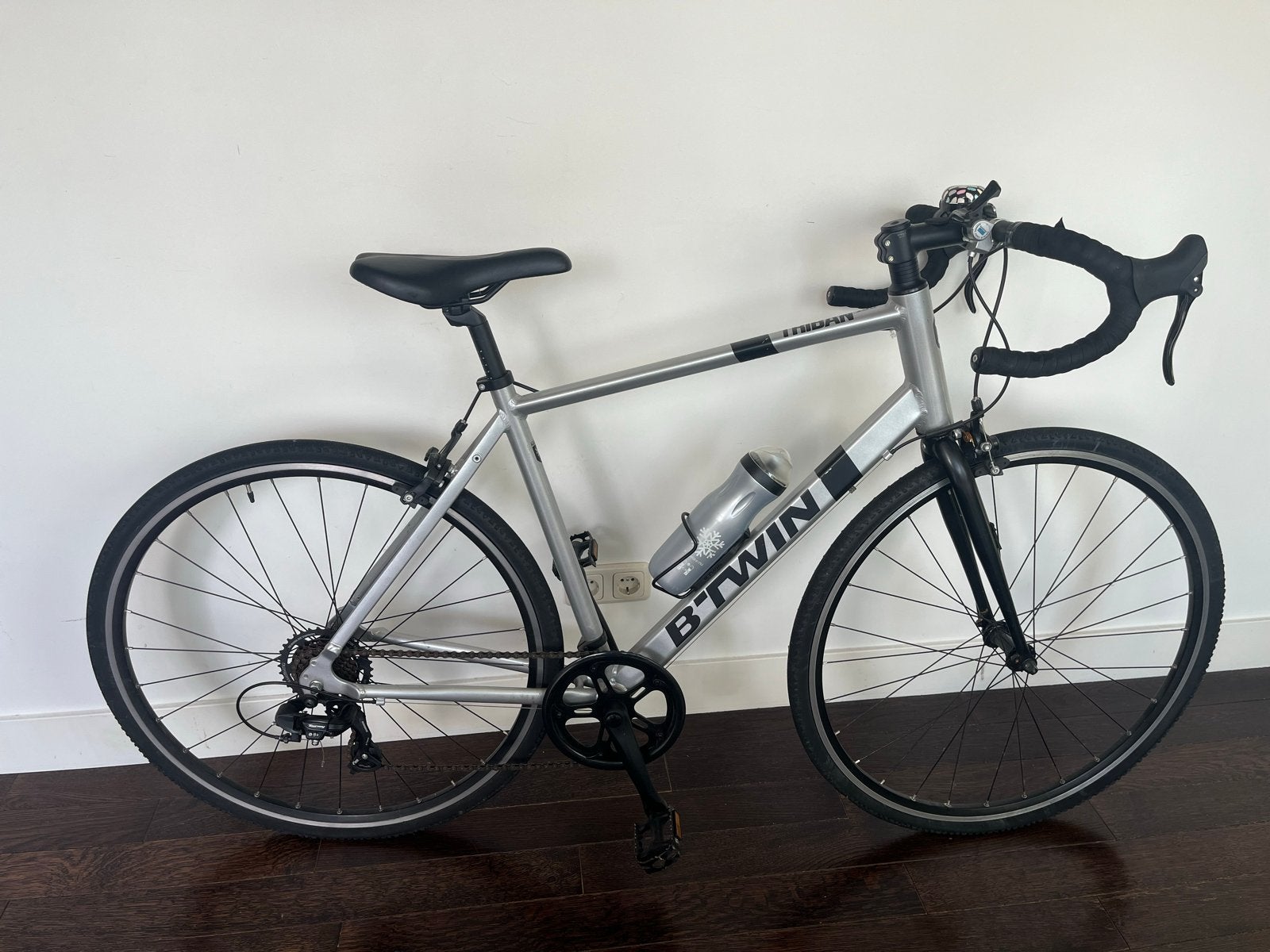 Keurige B'Twin Triban 100 racefiets, Overige merken, Ophalen of Verzenden, Zo goed als nieuw, 53 tot 57 cm