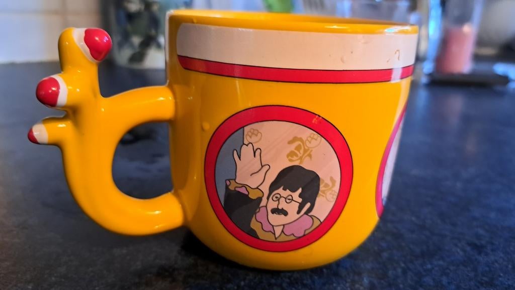 Beatles hittegevoelige Yellow Submarine beker, Ophalen of Verzenden