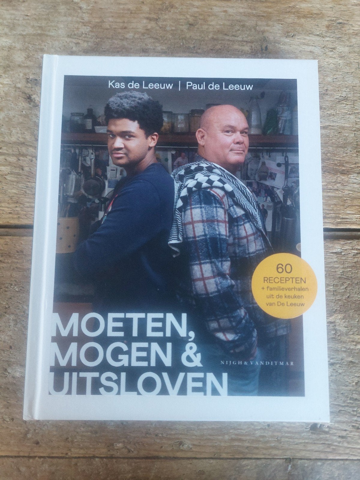 Moeten, Mogen & Uitsloven - Kookboek Paul & Kas de Leeuw, Voorgerechten en Soepen, Nieuw, Ophalen of Verzenden, Nederland en België