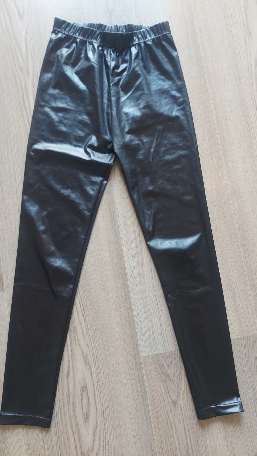 Zwarte glanzende legging - Maat S, Kleding | Dames, Legging, Maat 36/38 (S), Zwart, Ophalen of Verzenden