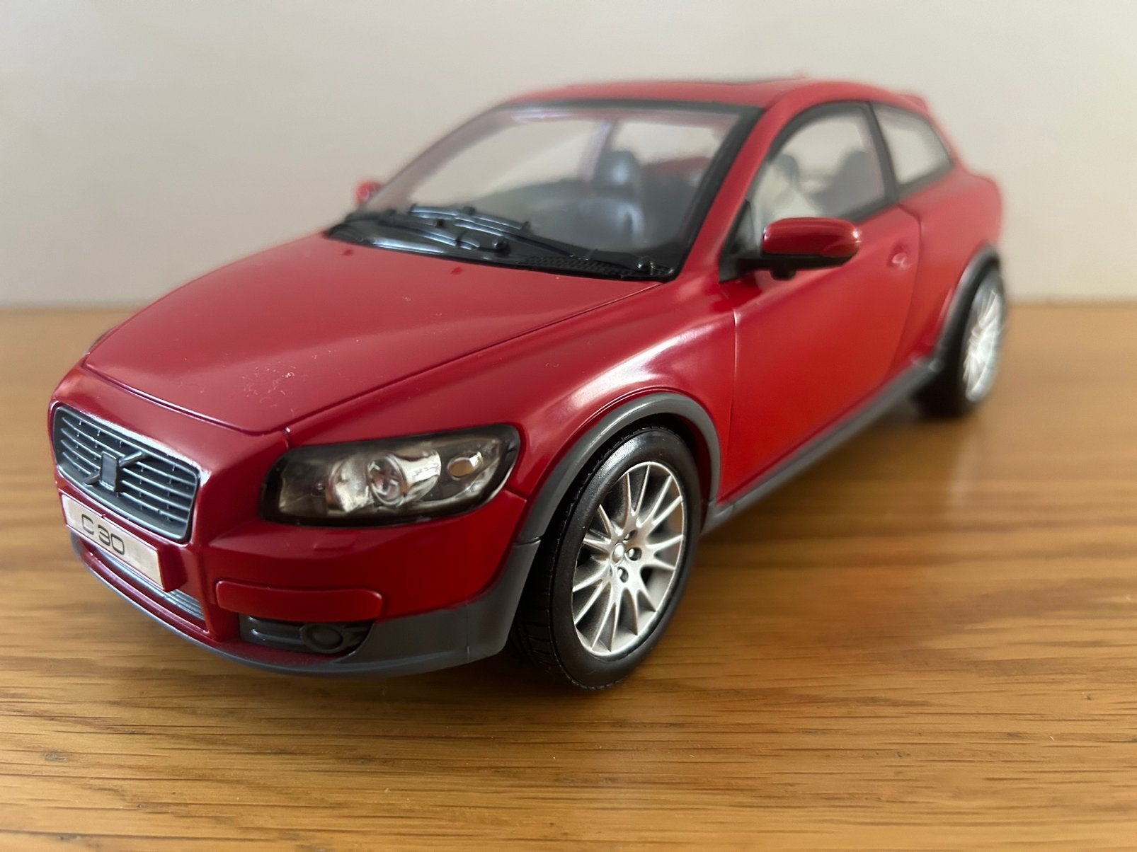 Volvo C30 Powco 1:18., Hobby en Vrije tijd, Modelauto's | 1:18, Ophalen of Verzenden, Zo goed als nieuw, Auto, Overige merken