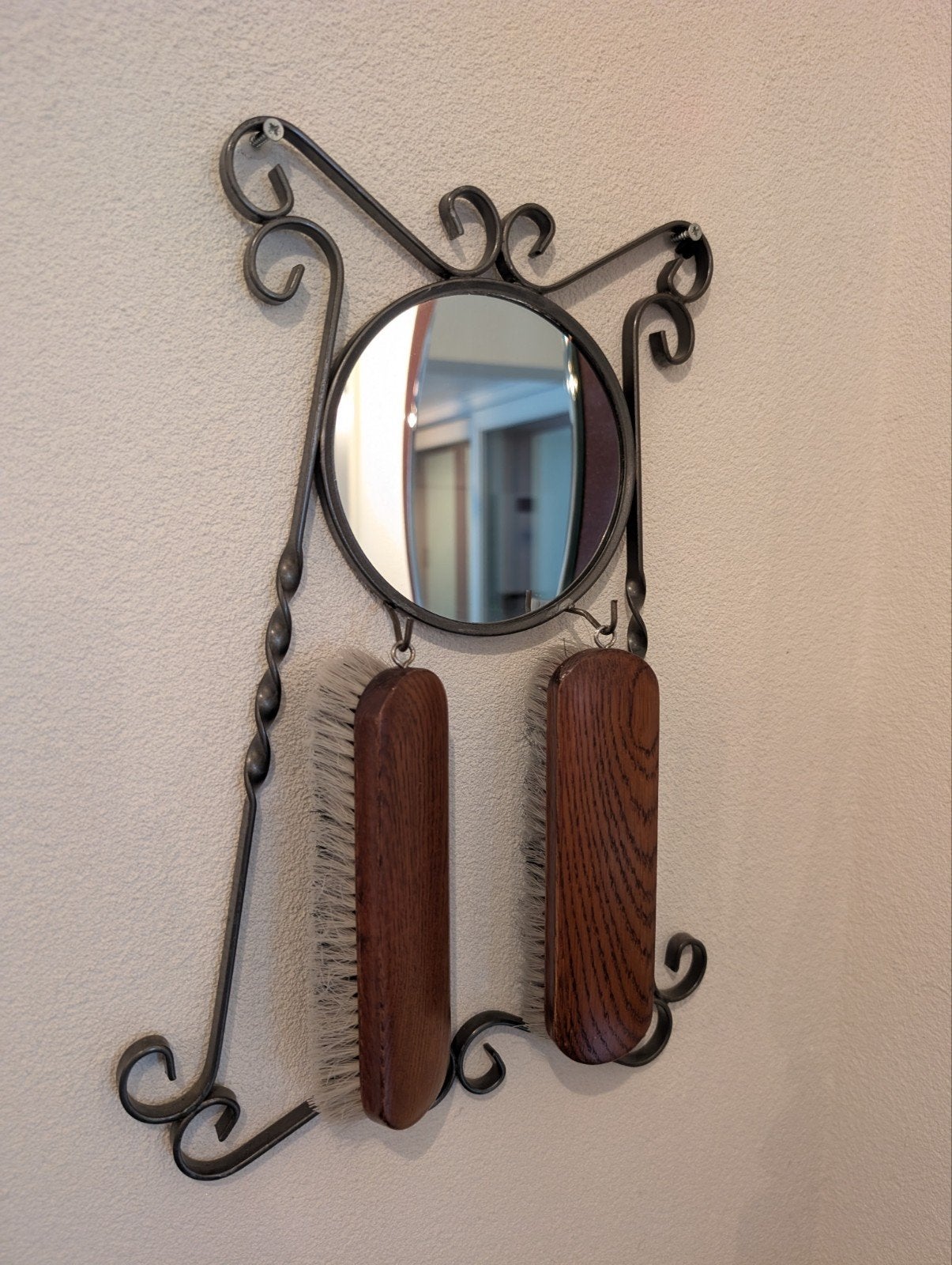 Vintage spiegel met kledingborstels, Antiek en Kunst, Ophalen, Rond, Minder dan 50 cm, Minder dan 100 cm