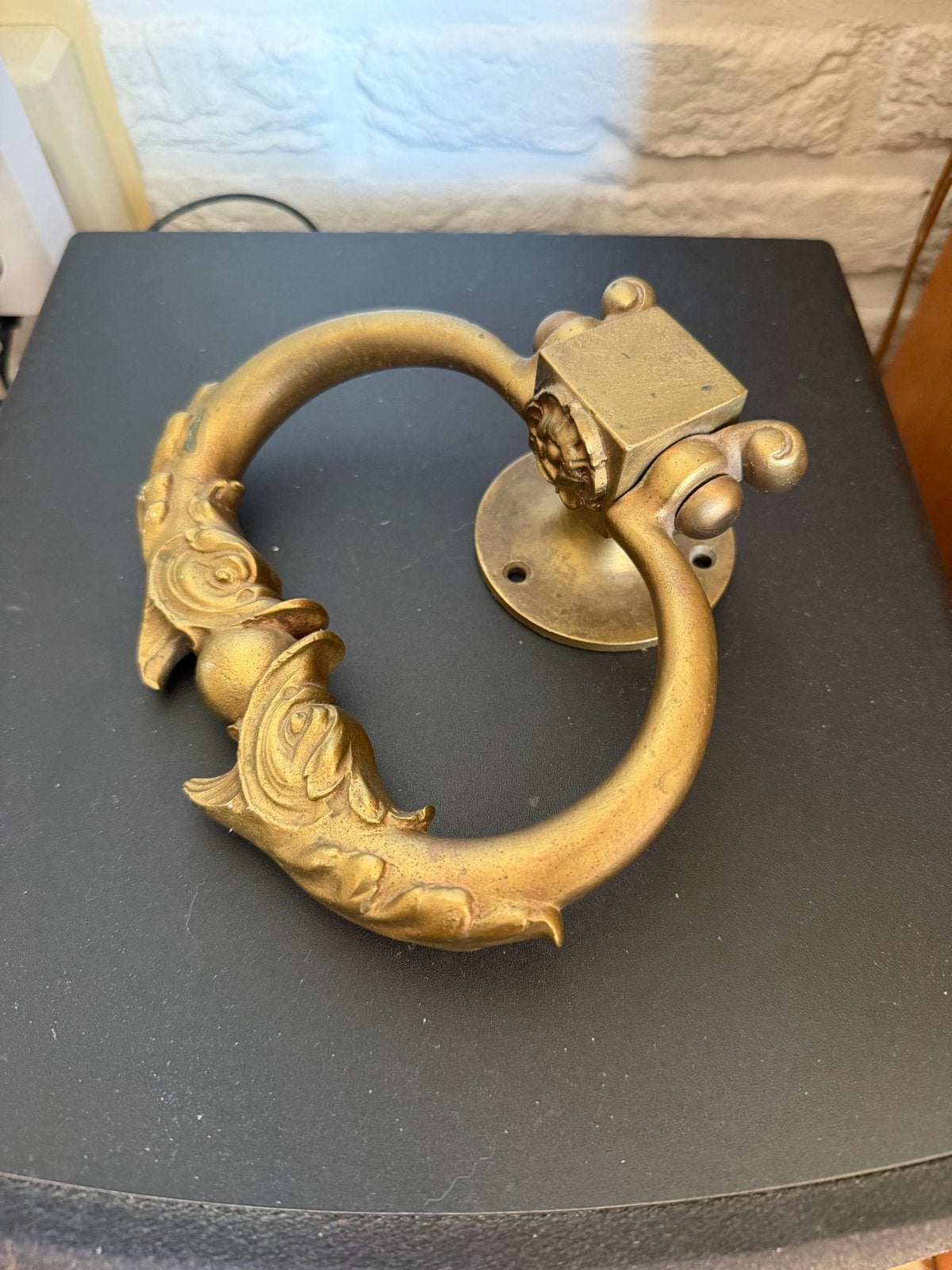 Antieke Bronzen Deurklopper met Sierlijke Details, Ophalen