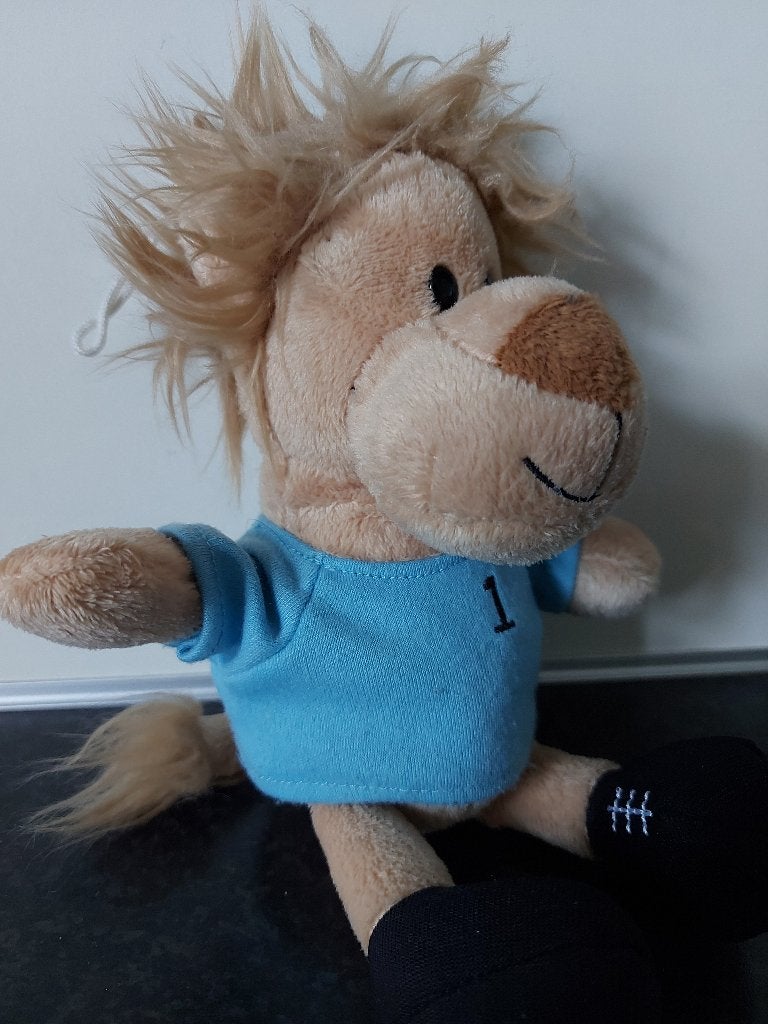 Knuffel : Voetbal Leeuw, Ophalen, Zo goed als nieuw, Middelgroot (20 tot 80 cm), Met label