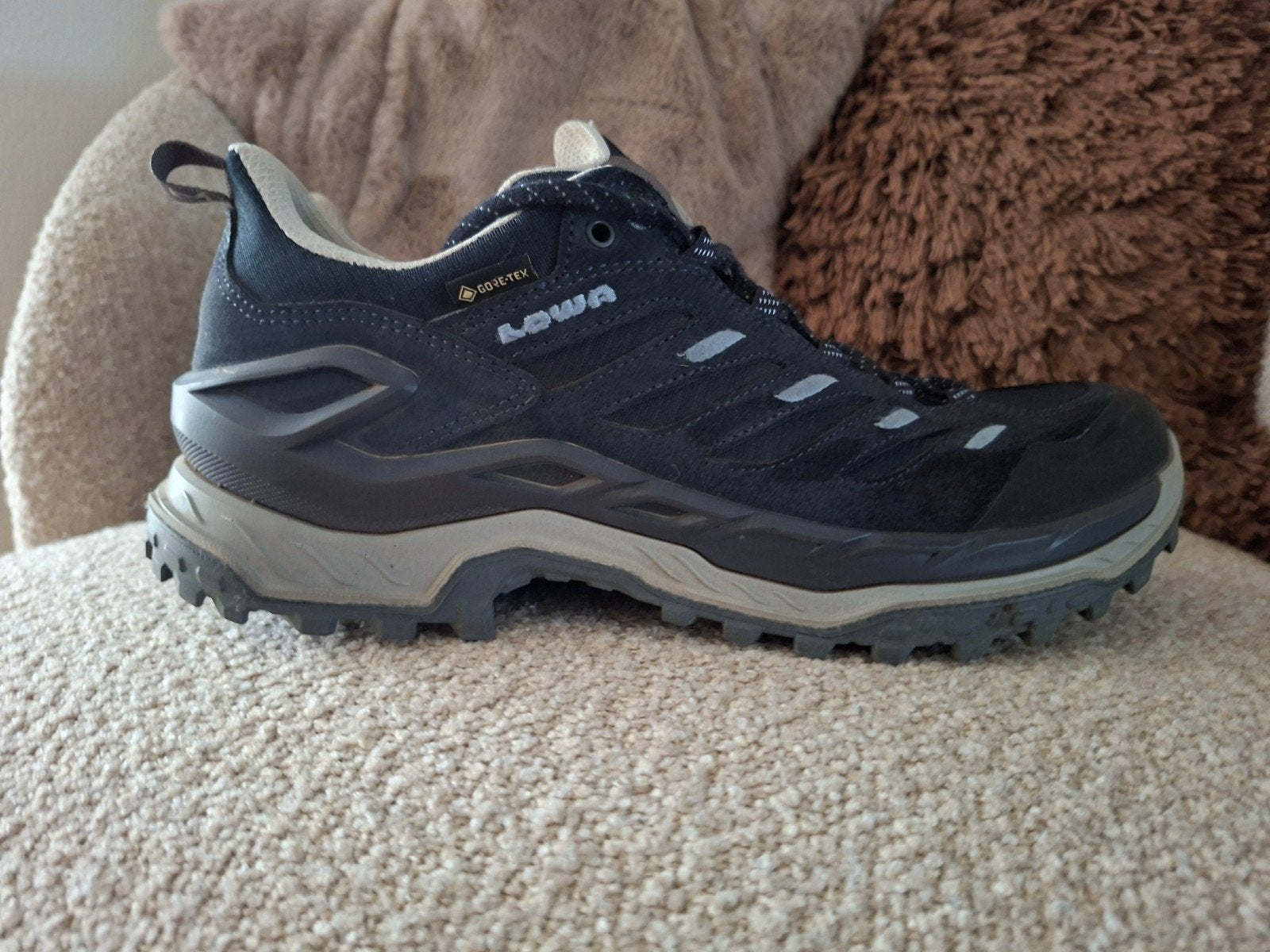 Lowa Innovo GTX Low wandelschoenen - Maat 40 zgan, €100,-, Ophalen of Verzenden