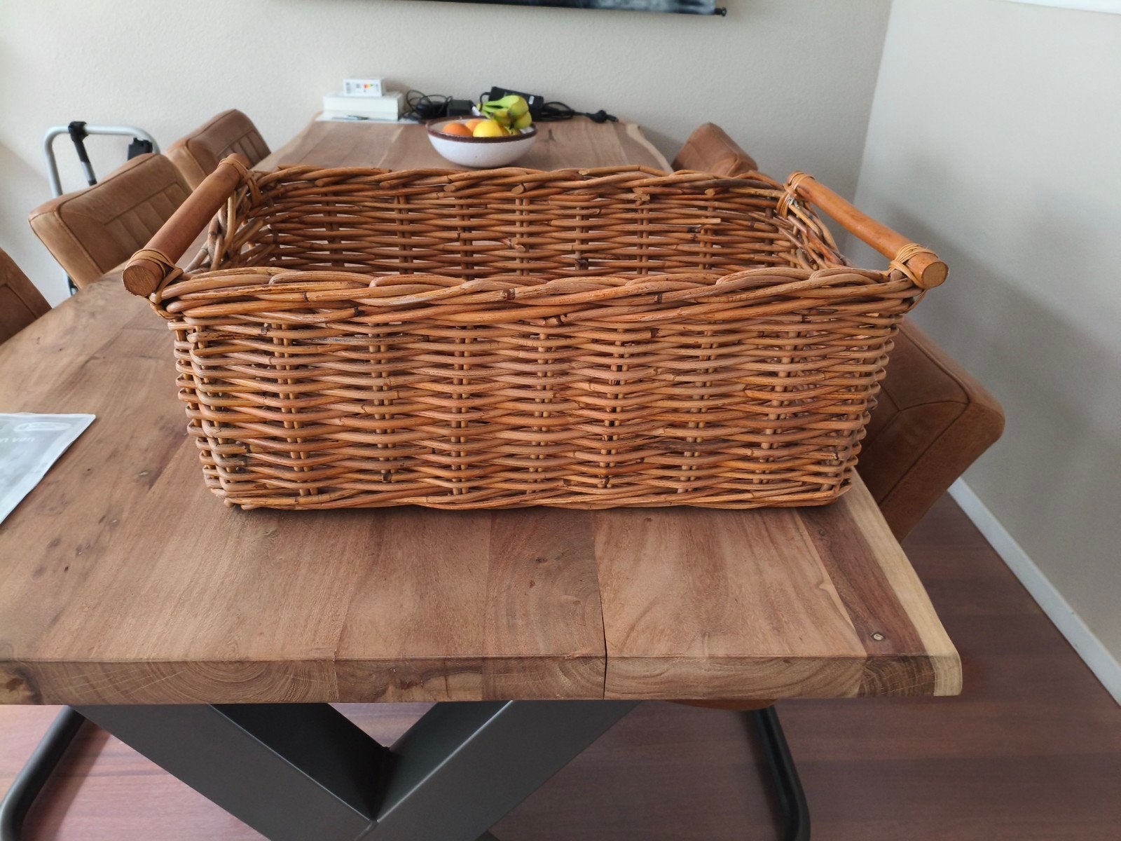 Grote rieten mand met handvatten - 66x40x25 cm, Ophalen, Mand, Gevlochten, Zo goed als nieuw