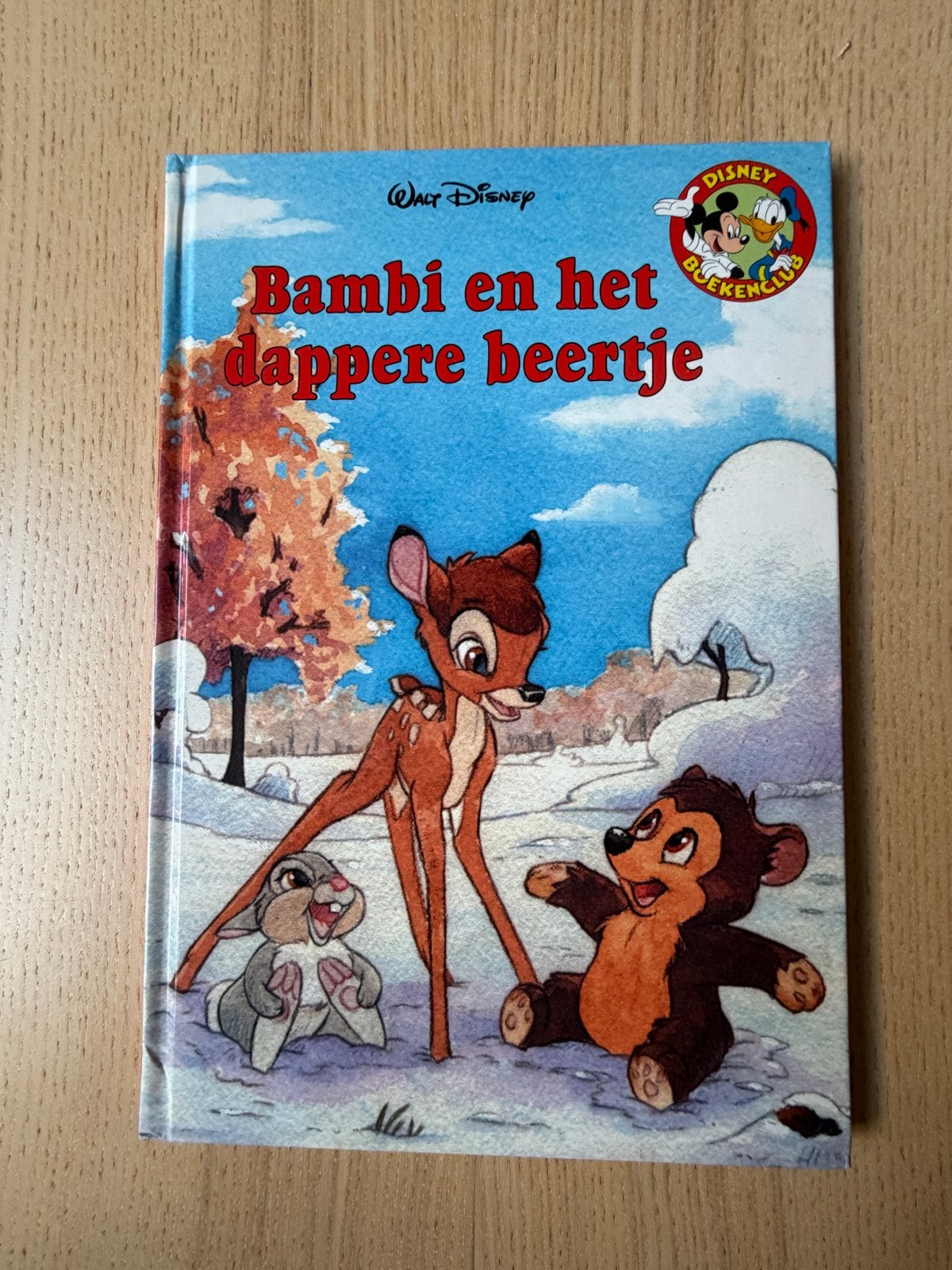 Walt Disney: Bambi en het dappere beertje, Ophalen of Verzenden, Gelezen, Sprookjes
