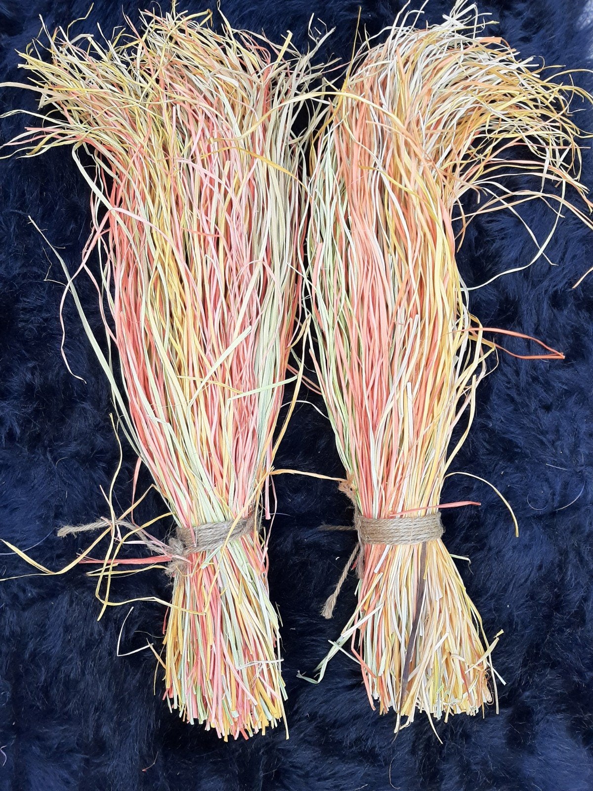 2 bosjes ' gras'  -oranjegroengeel-herfstdecoratie, Ophalen of Verzenden, Zo goed als nieuw
