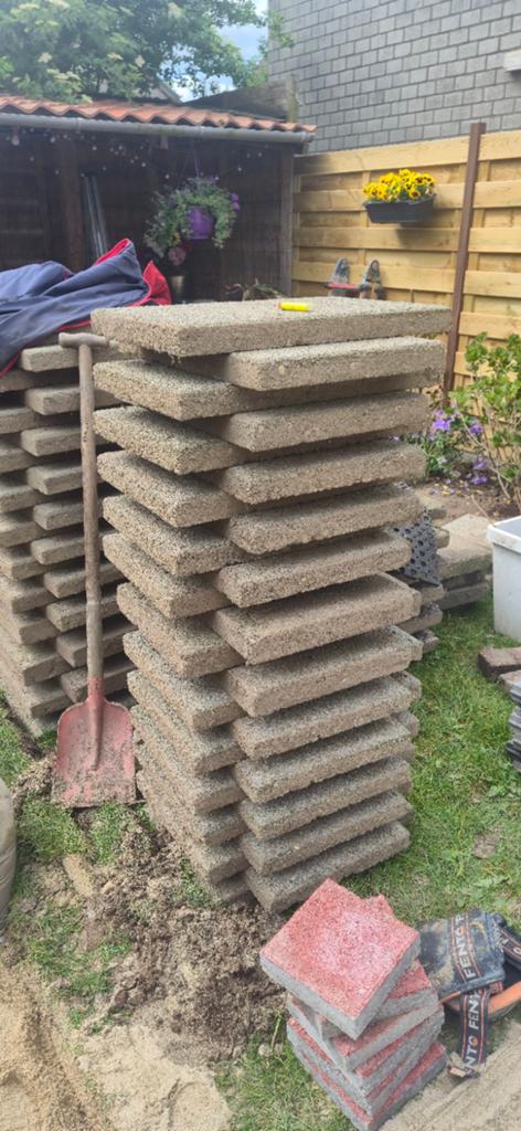 Ca 120 betontegels 60x40 & 50x50 & opsluitbanden schoon, Tuin en Terras, Tegels en Klinkers, Ophalen of Verzenden, Gebruikt, Beton