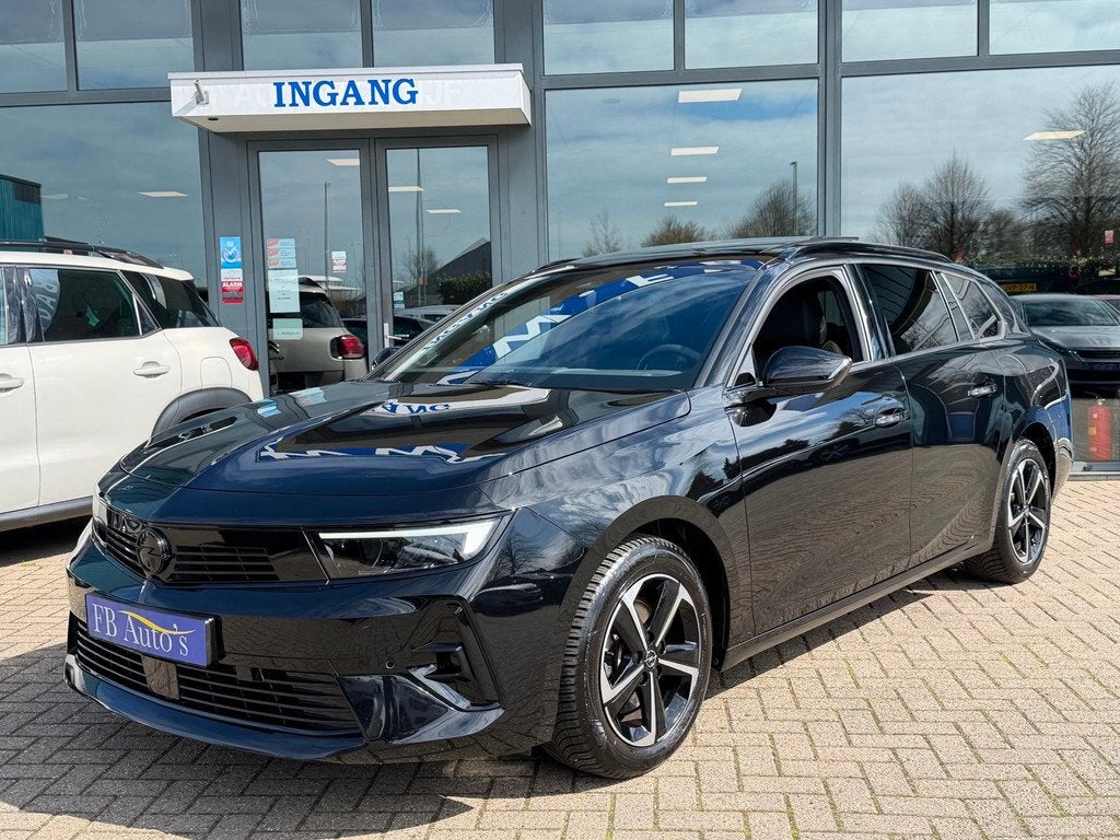 Opel Astra Sports Tourer 1.2 Turbo GS Airco Camera Panodak C, Automatische klimaatregeling, 1199 cc, Leder en Stof, Zwart
