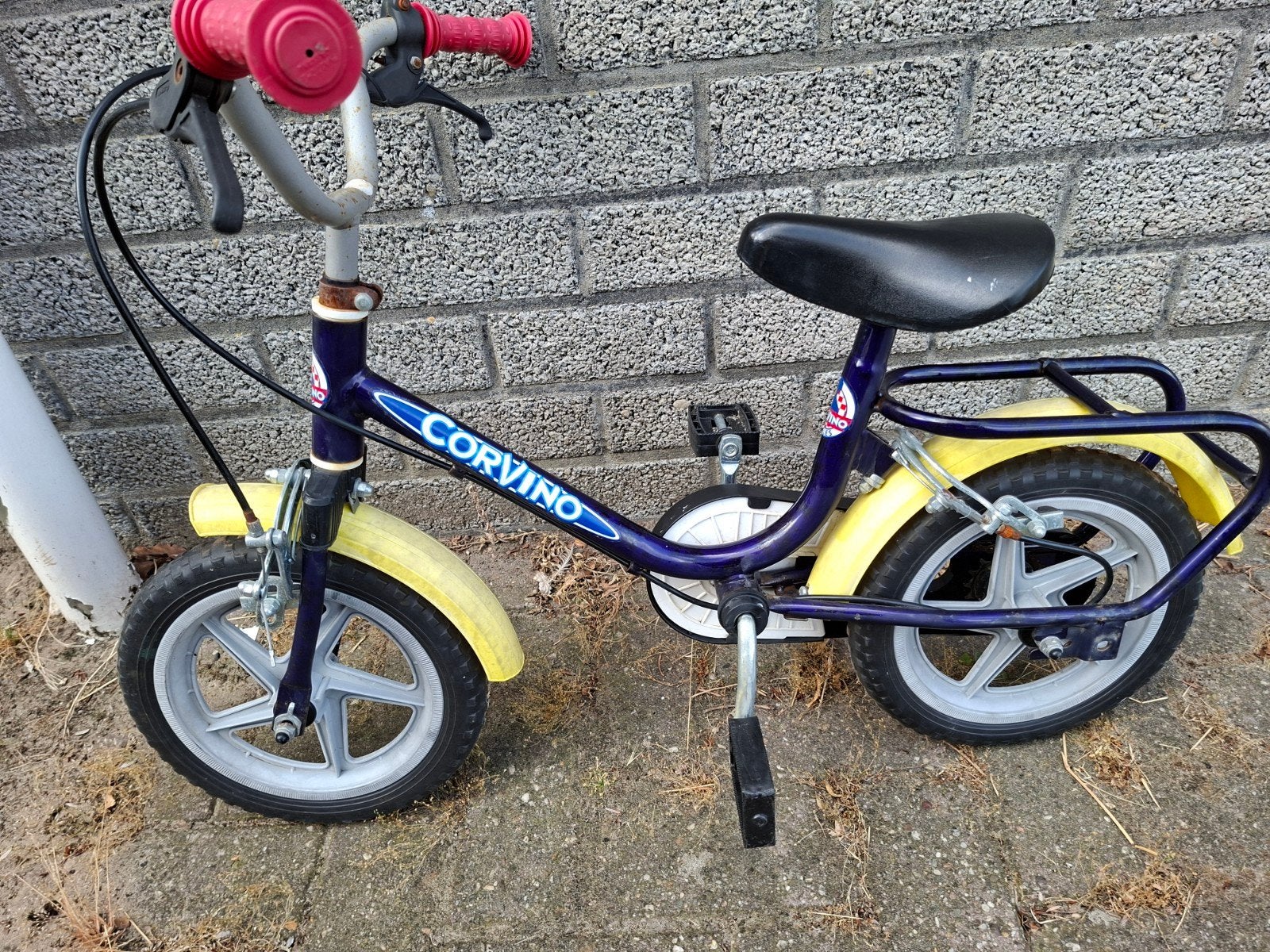 12 inch corvino kinder fiets, Fietsen en Brommers, Fietsen | Kinderfietsjes, Ophalen, Gebruikt, Corvino, Velgrem