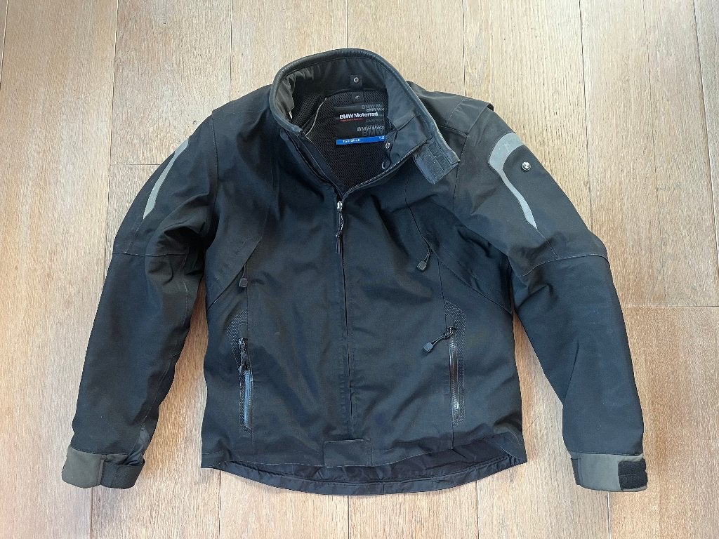 Mooie BMW heren motorjas maat 50 + thermo binnenjack, Motoren, Kleding | Motorkleding, BMW Motorrad, Jas | textiel, Heren, Ophalen of Verzenden
