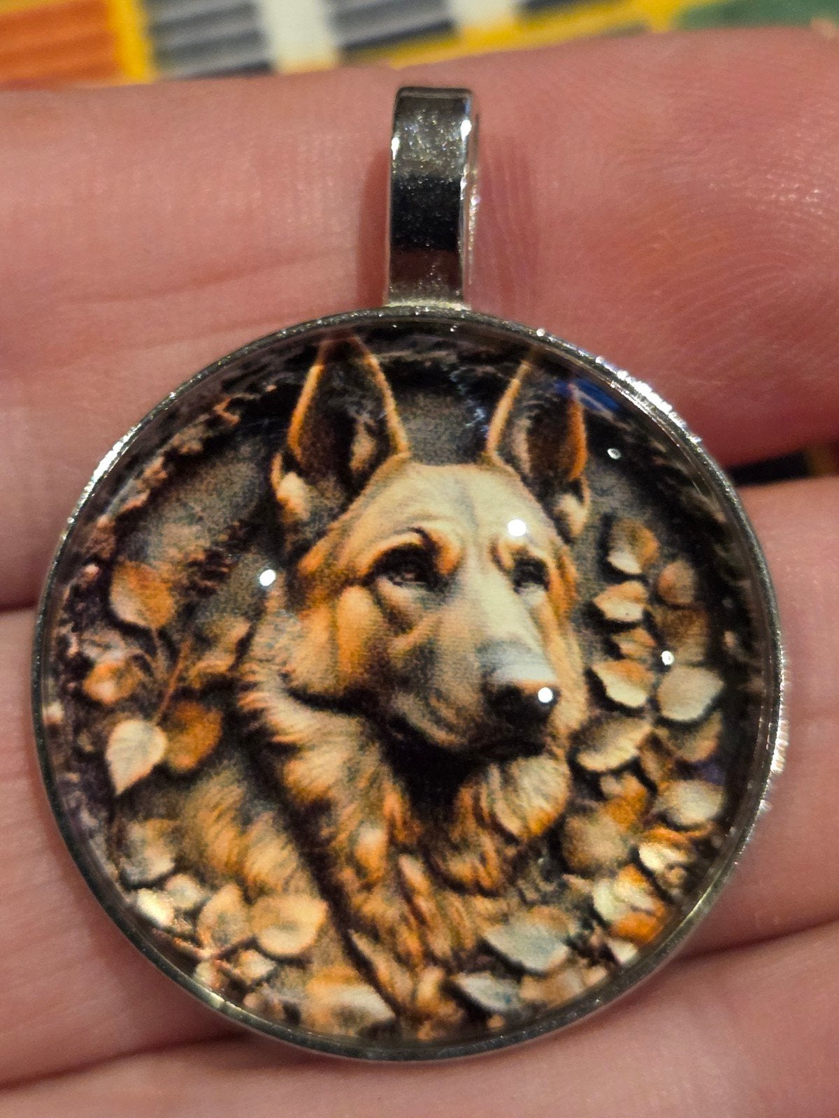 Honden hanger met Duitse Herder afbeelding, Overige kleuren, Glas of Kristal, Nieuw, Ophalen of Verzenden