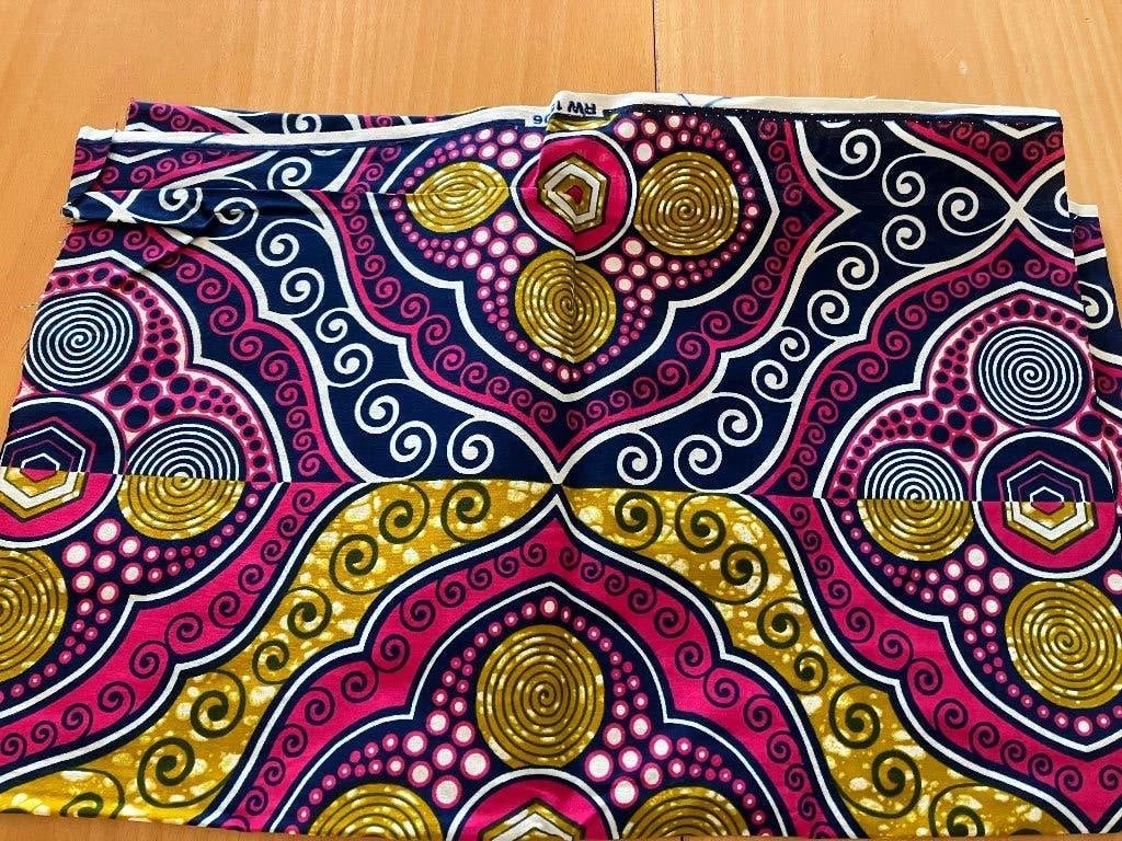 Vlisco achtige lap stof Julius Holland (7), Nieuw, Ophalen of Verzenden, 30 tot 120 cm, Katoen