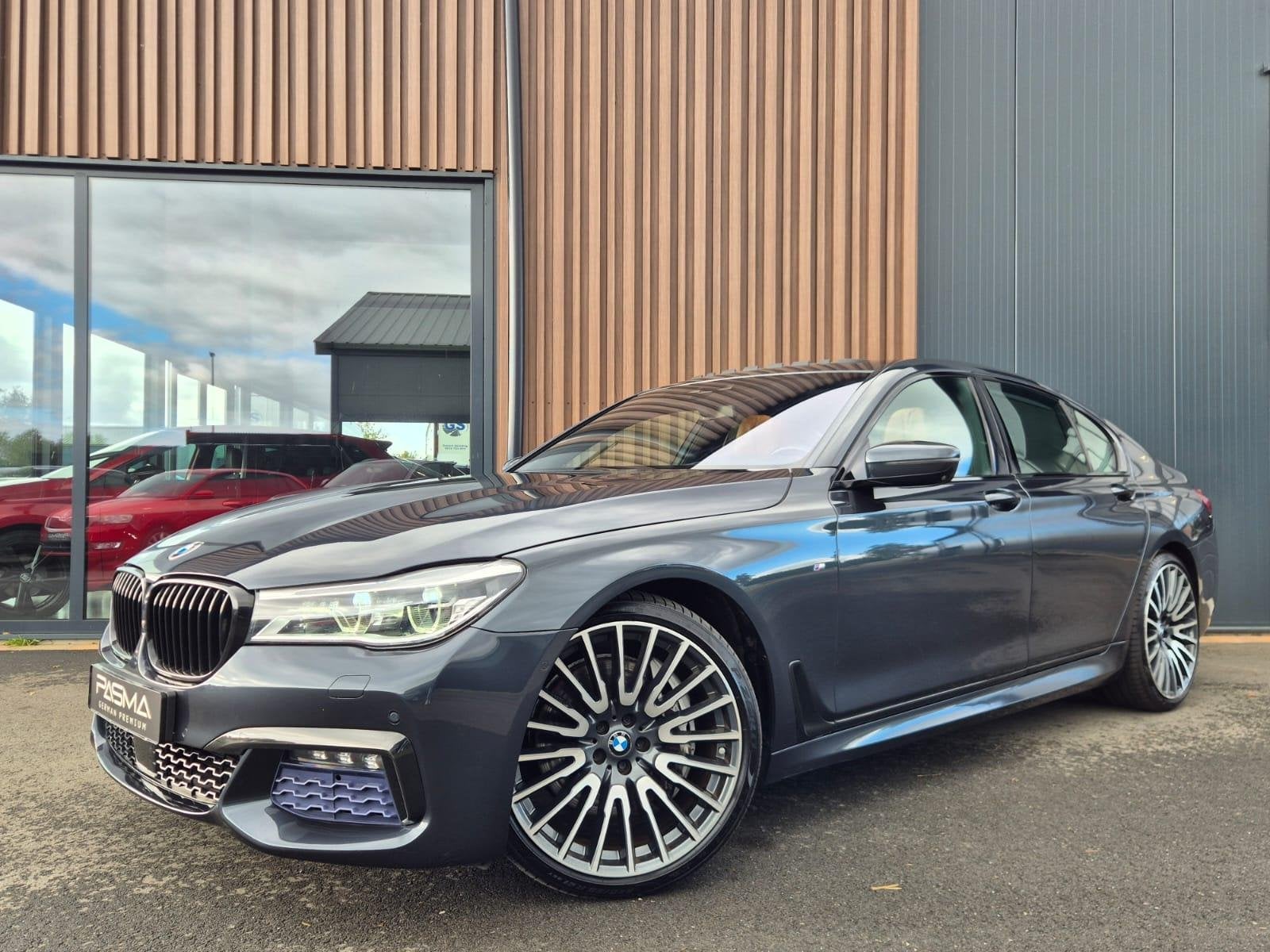 BMW 7-serie 750i xDrive High Executive M-Sport | B&W | HUD |, Automaat, Stof, Gebruikt, 4395 cc