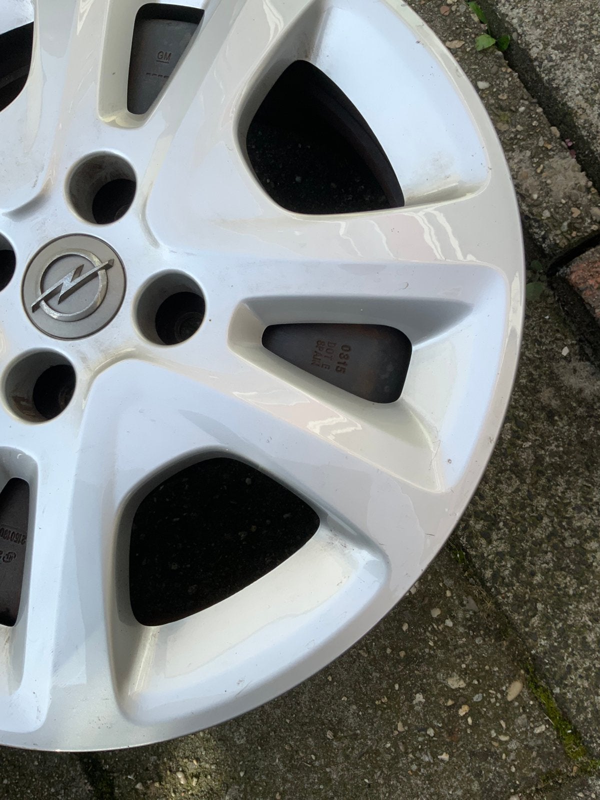Originele Opel 15 inch wieldoppen en velgen., Ophalen, Gebruikt